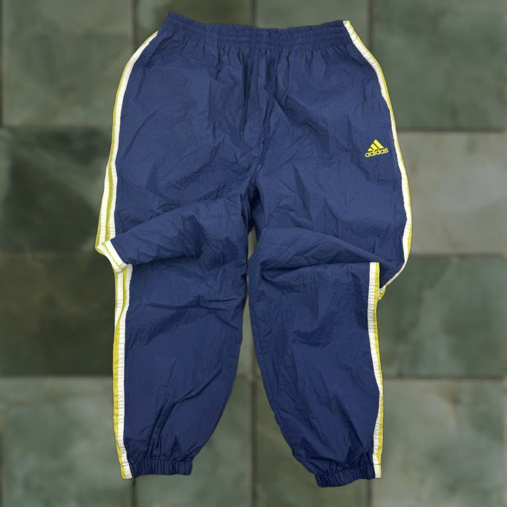Adidas VINTAGE adidas Track Pants Men L Blue Baggy 90s Sports Athleisure Logo Embroider Size US 33 - 1 Thumbnail
