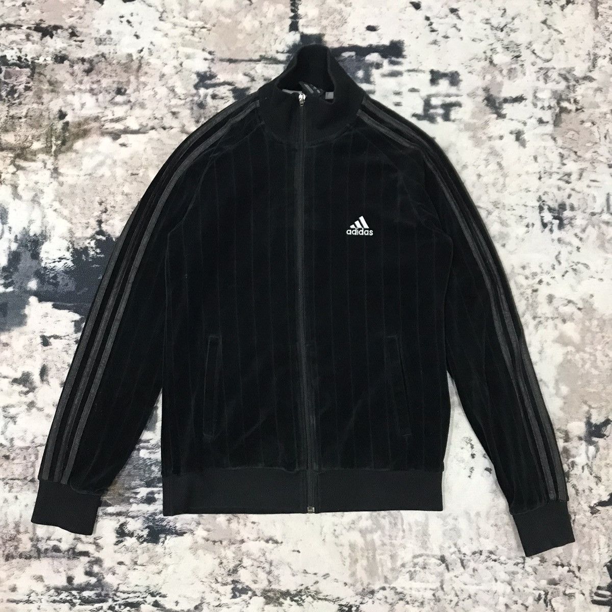 Adidas × Vintage Vintage Y2k Adidas Small Logo Velvet Sweater Size US S / EU 44-46 / 1 - 1 Thumbnail