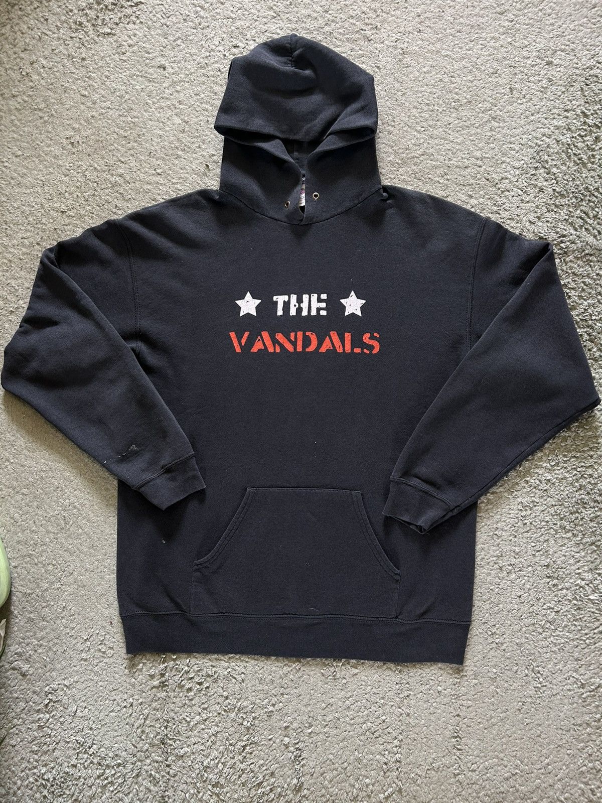 Band Tees VINTAGE THE VANDALS PUNK BAND HOODIE FADE RARE THRASHED Size US XL / EU 56 / 4 - 1 Thumbnail