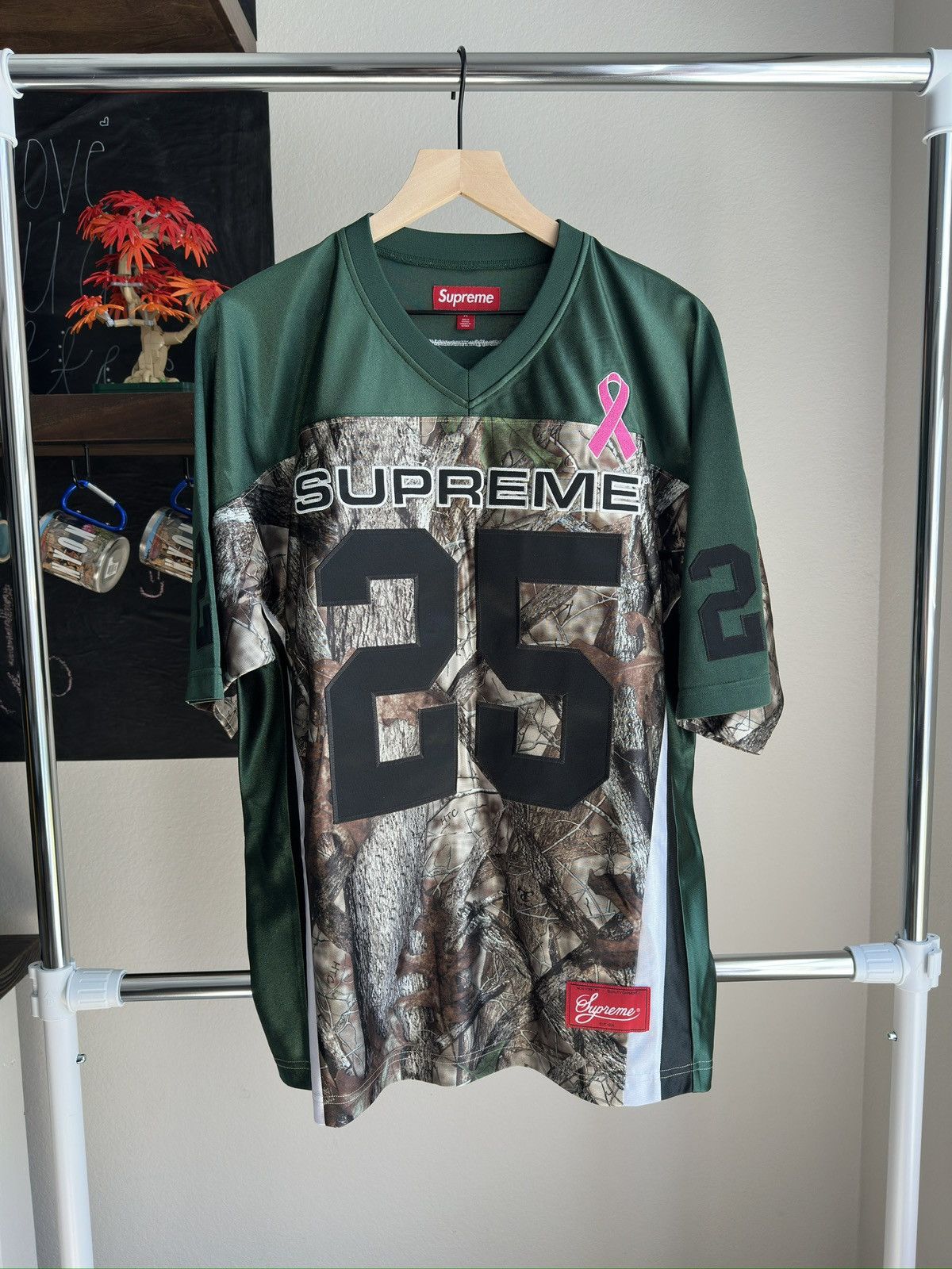 Supreme Breast Cancer Awareness Football Jersey Green Size US M / EU 48-50 / 2 - 1 Thumbnail