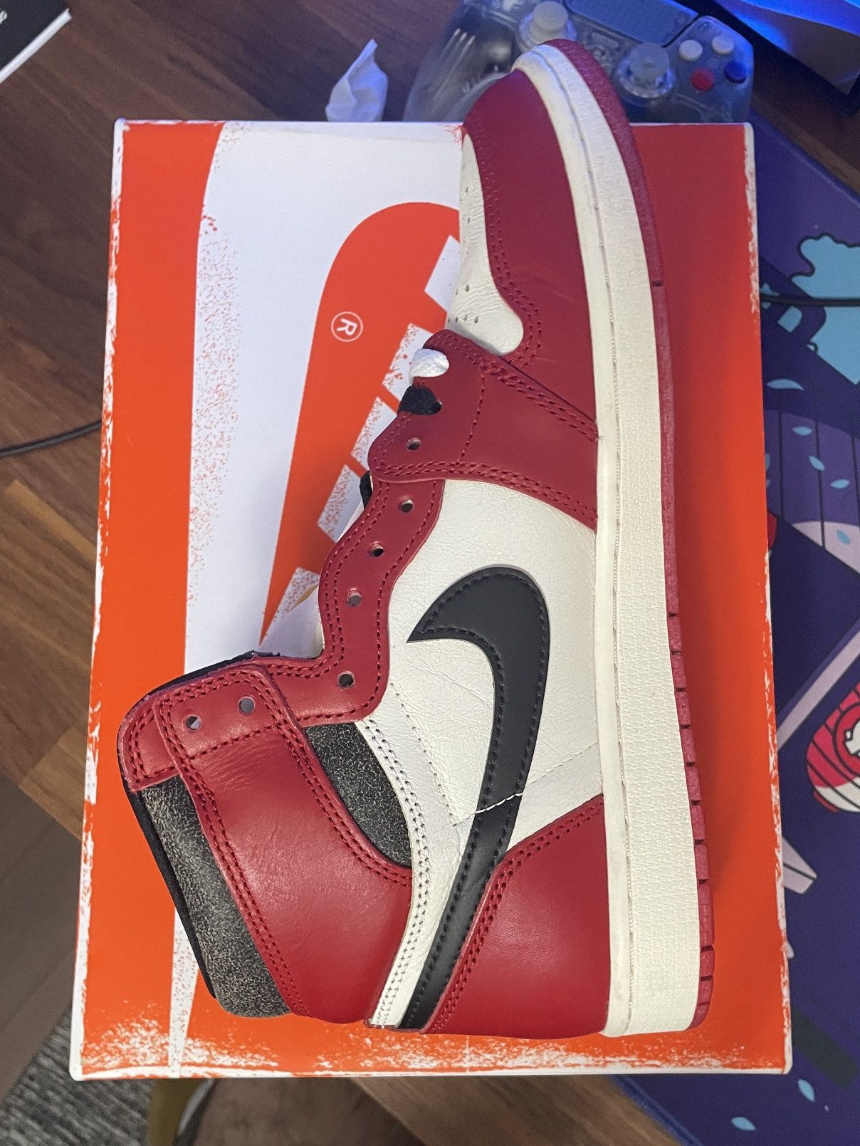 Jordan Brand Jordan 1 Chicago Lost and Found Size US 10 / EU 43 - 6 Thumbnail