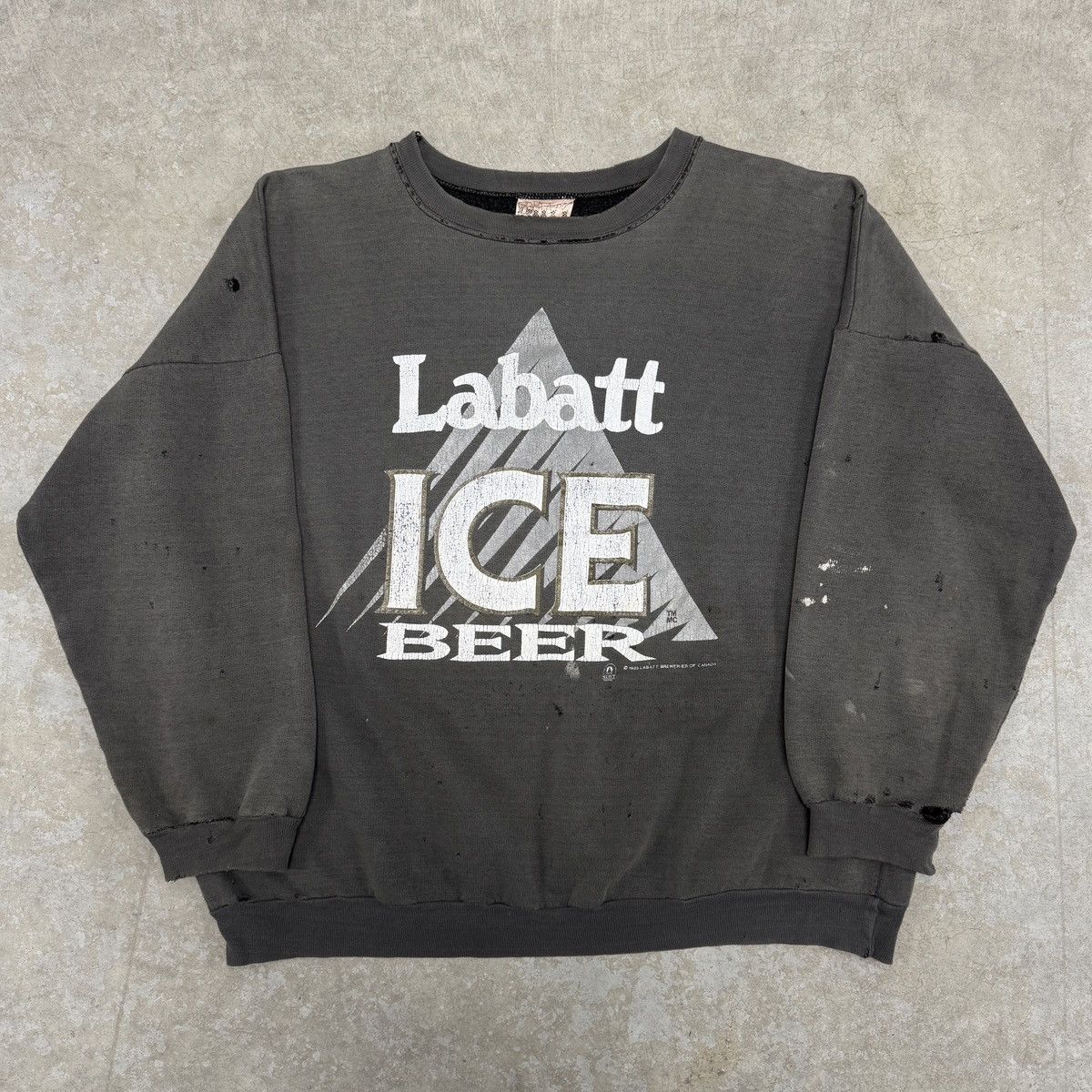 Vintage Vintage Labatt Beer Faded Distressed Size US L / EU 52-54 / 3 - 1 Thumbnail