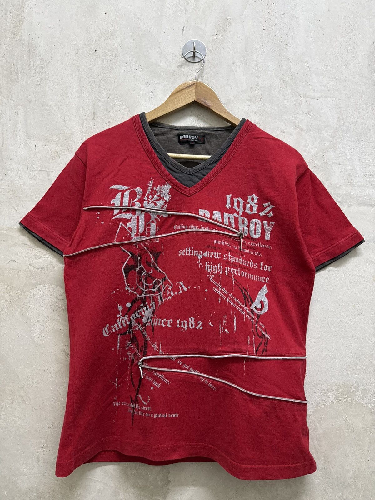 Japanese Brand 2000s Bad Boy Poems Asymmetrical Bondage Zipper grunge Tees Size US S / EU 44-46 / 1 - 1 Thumbnail