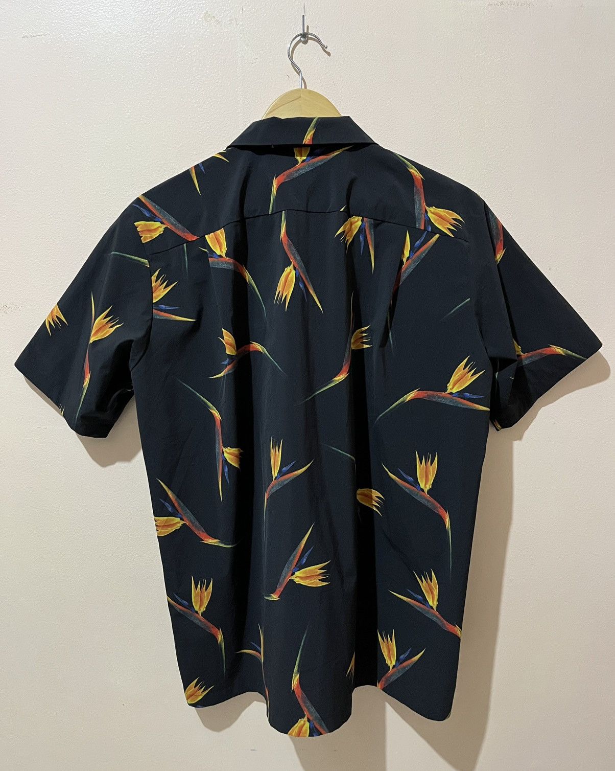 Kazuyuki Kumagai Attachment Kazuyuki Kumagai Attachment - S/S’19 - Open Collar Shirt Size US L / EU 52-54 / 3 - 9 Thumbnail
