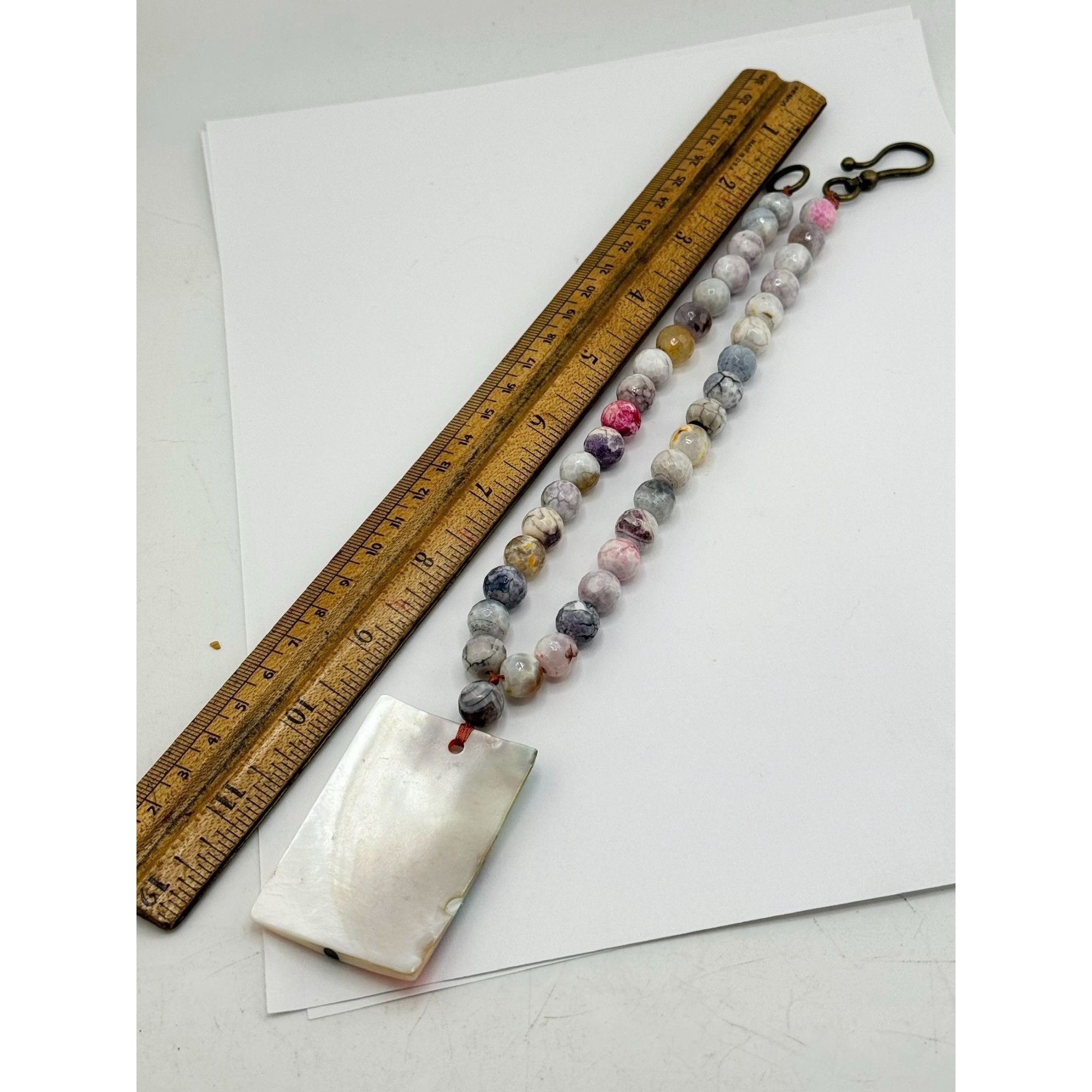 Vintage Vintage semi precious beaded shell pendant necklace Size ONE SIZE - 6 Thumbnail