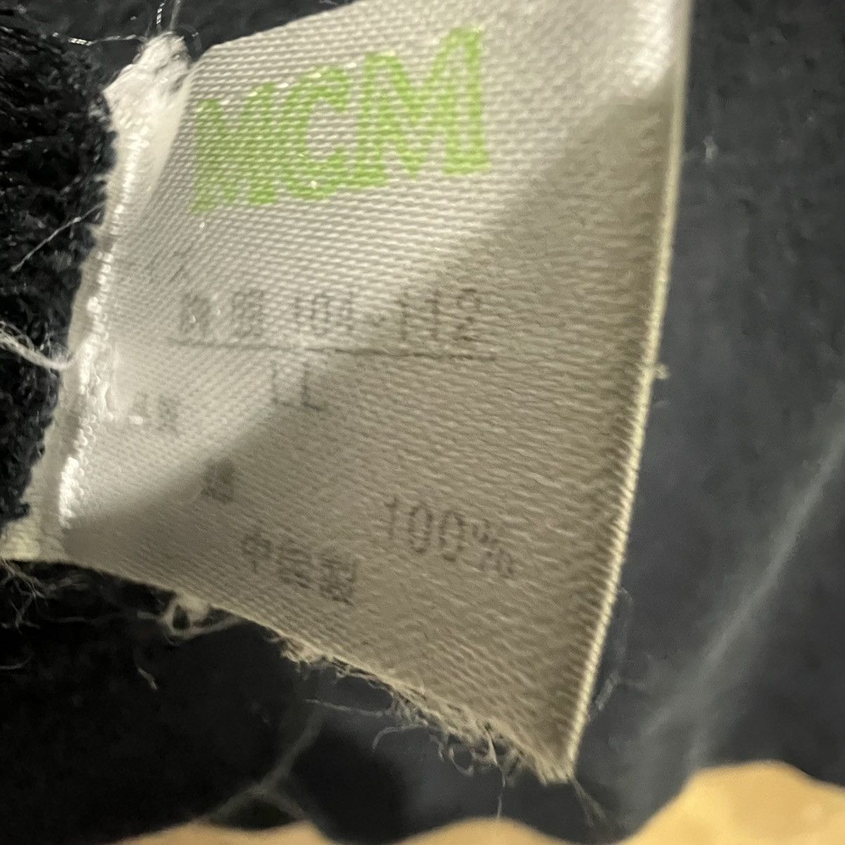 Vintage MCM Long Sleeve Very Nice Design👍👍👍👍 Size US XL / EU 56 / 4 - 7 Thumbnail