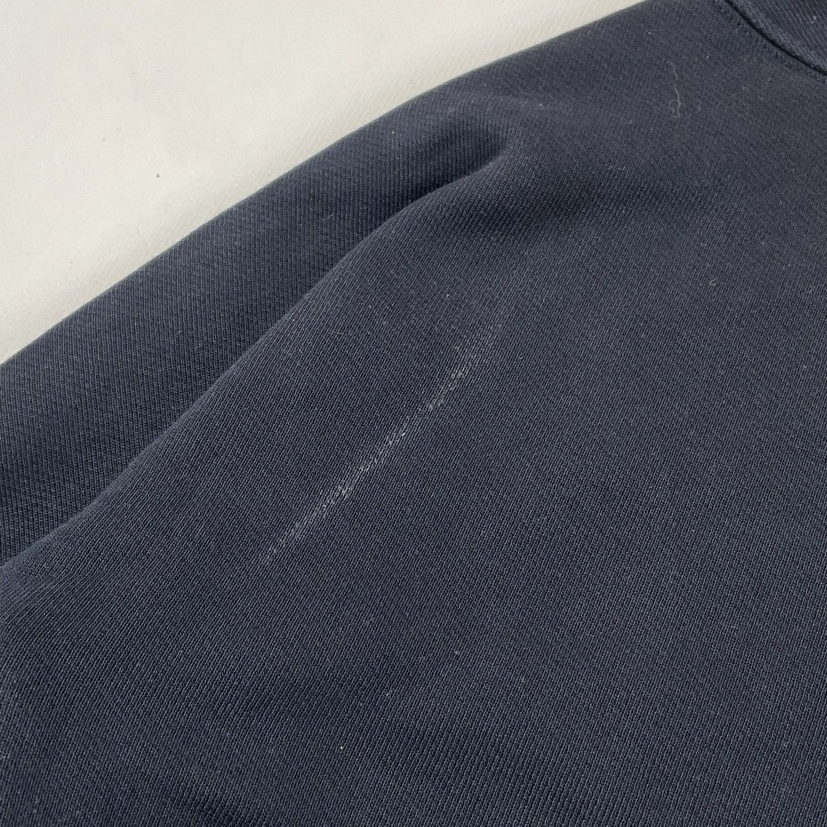 Balenciaga Balenciaga Paris Down Side Logo Crewneck Size US M / EU 48-50 / 2 - 13 Thumbnail