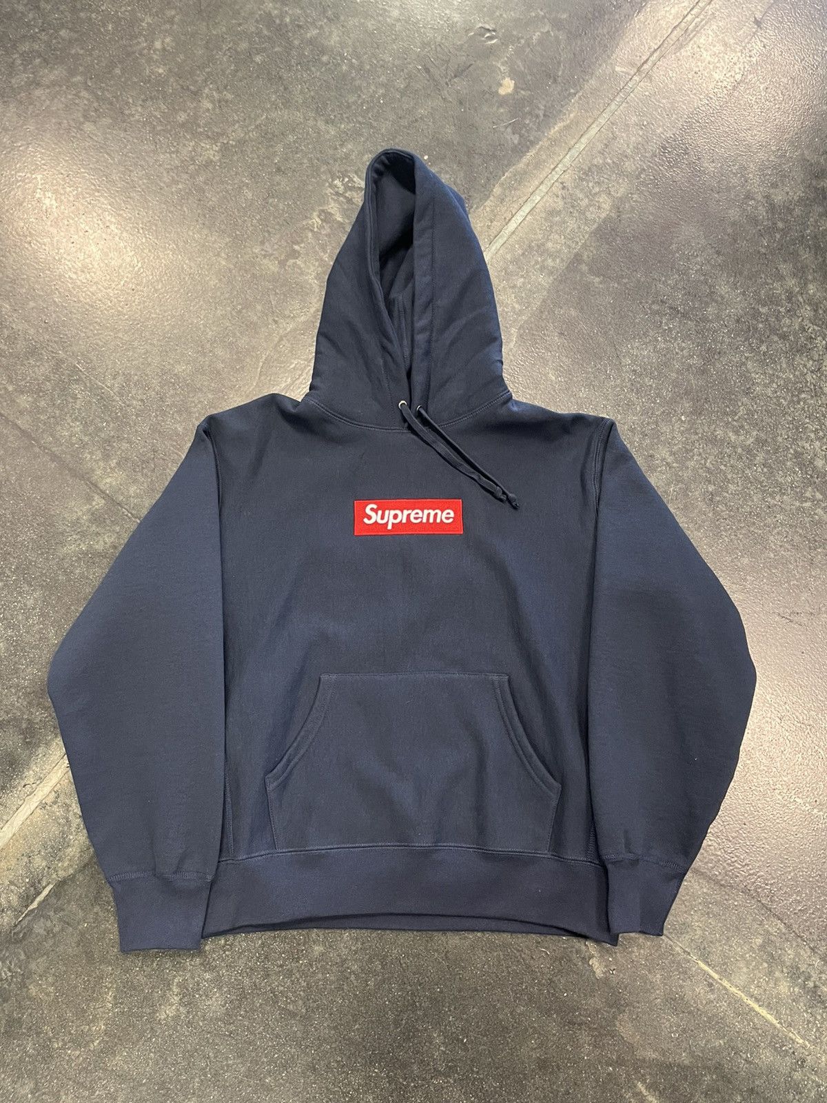 Supreme Supreme Navy Box Logo Size US S / EU 44-46 / 1 - 1 Thumbnail