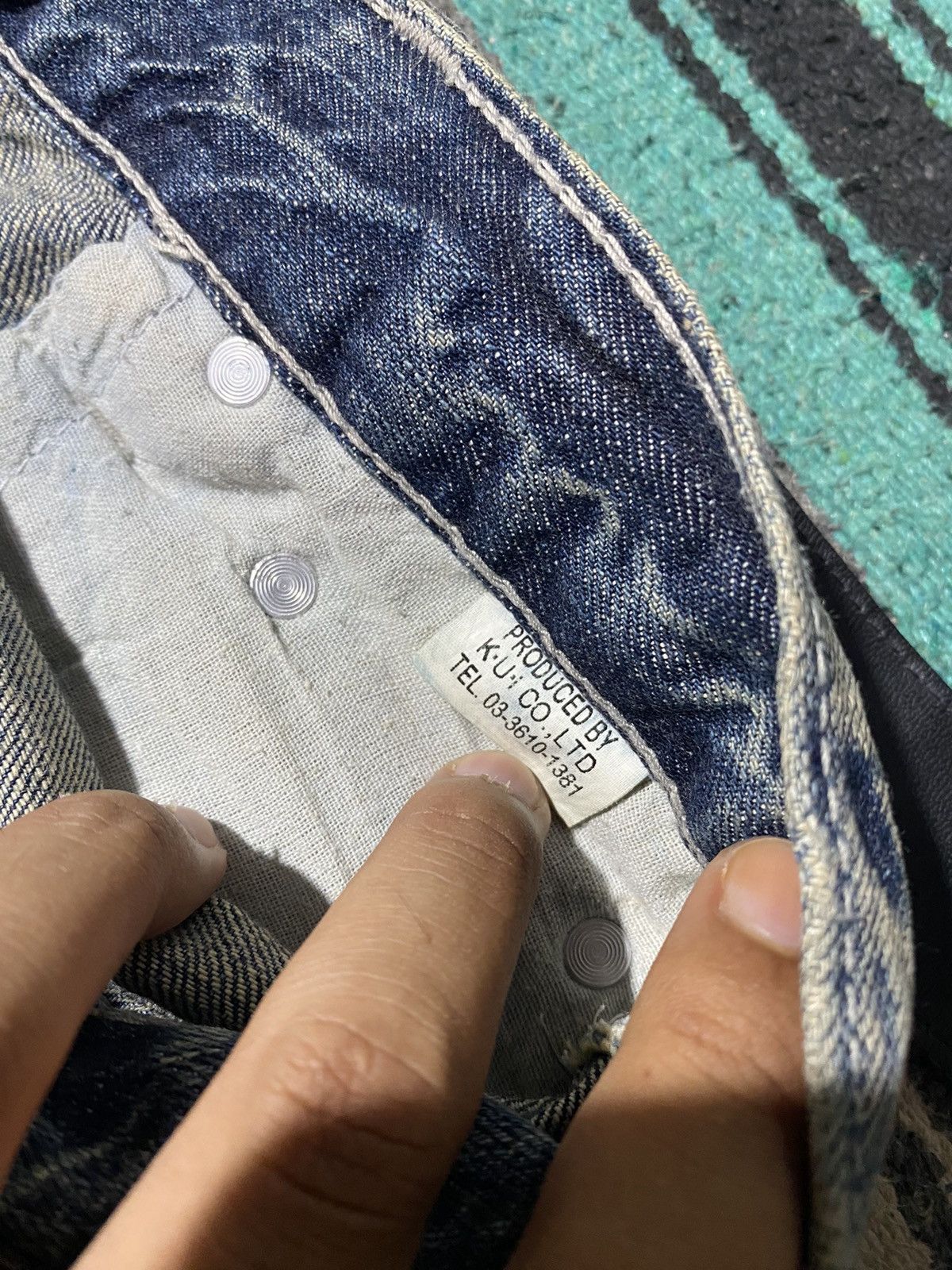 2000s KUI - Fading Distressed Denim Pants