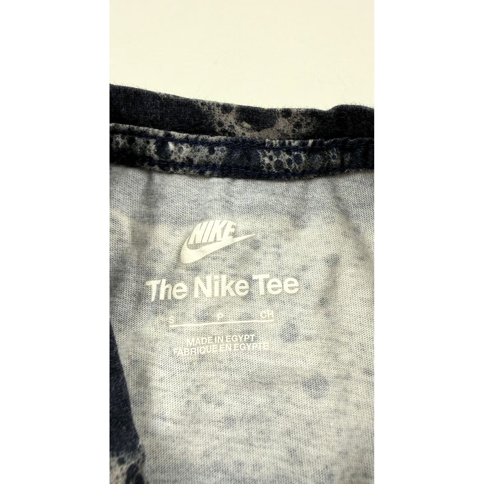 Nike Nike Shirt Mens Small Black Gray Bleach Wash Bubble Allover Print Graphic Tee Size US S / EU 44-46 / 1 - 5 Thumbnail
