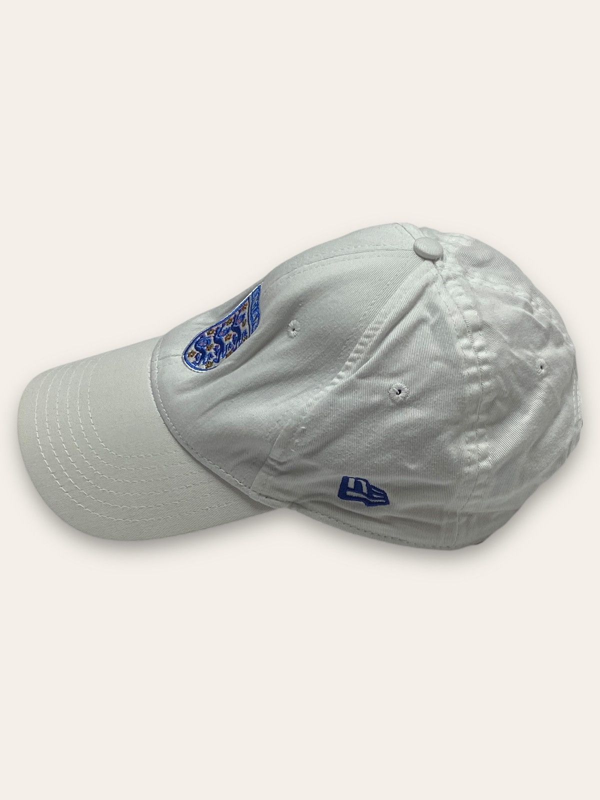 New Era Vintage NEW ERA EGLAND FOOTBALL LEAGUE Soccer White Cap Y2K Size ONE SIZE - 3 Thumbnail