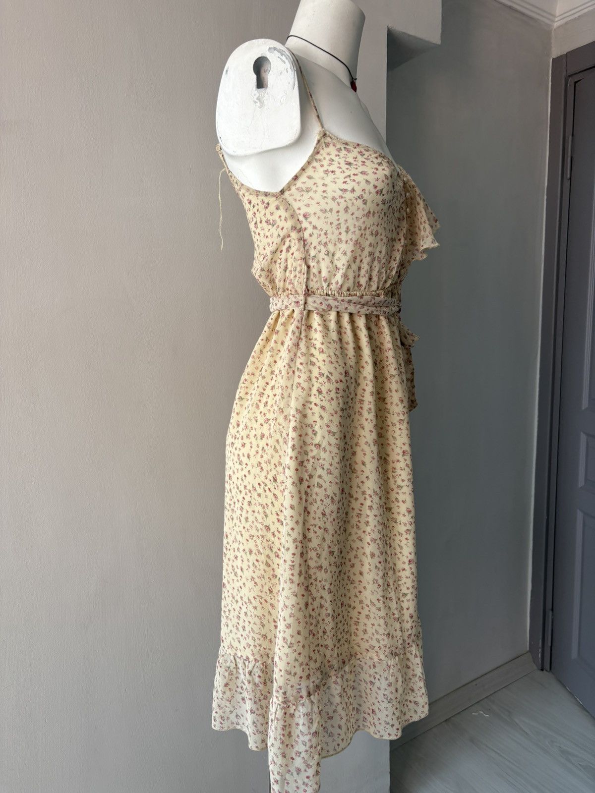 Vintage Guess dress Size M / US 6-8 / IT 42-44 - 18 Thumbnail