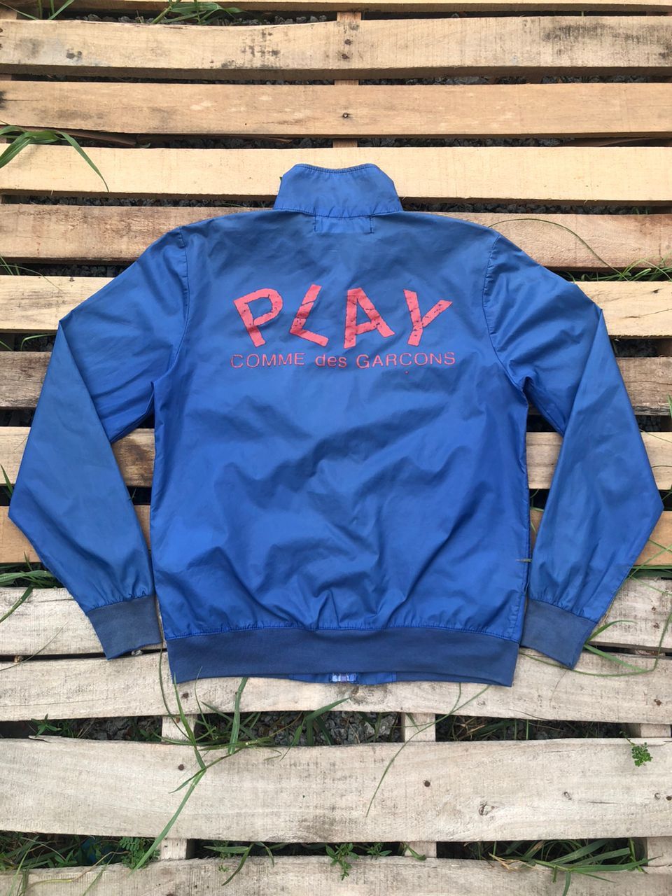Comme des Garcons PLAY Vintage CDG Comme des Garcons Play Nylon Jacket Distressed Size US S / EU 44-46 / 1 - 2 Thumbnail