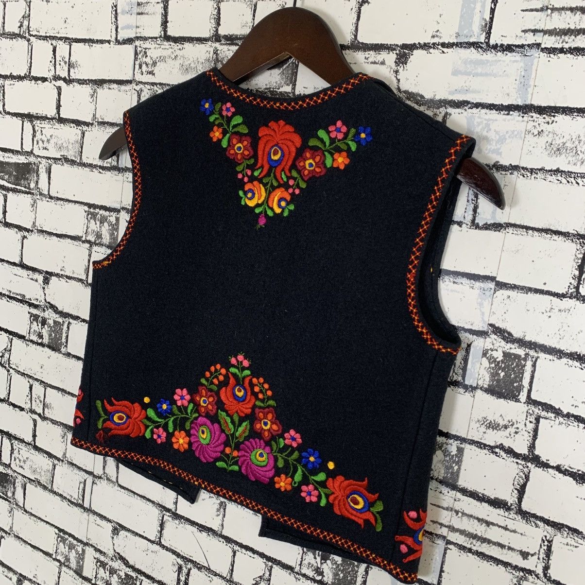 Designer × Vintage Vintage Hungarian Matyo Vest Flower Embroidered Size XS / US 0-2 / IT 36-38 - 6 Thumbnail