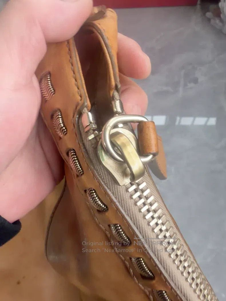 Givenchy Givenchy Brown Dinosaur Egg Bag Size ONE SIZE - 4 Thumbnail