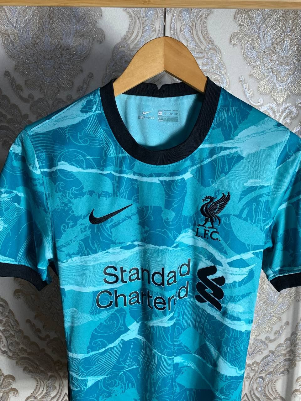 Nike Vintage Nike FC Liverpool England Soccer Jersey Y2K Size US XS / EU 42 / 0 - 2 Thumbnail
