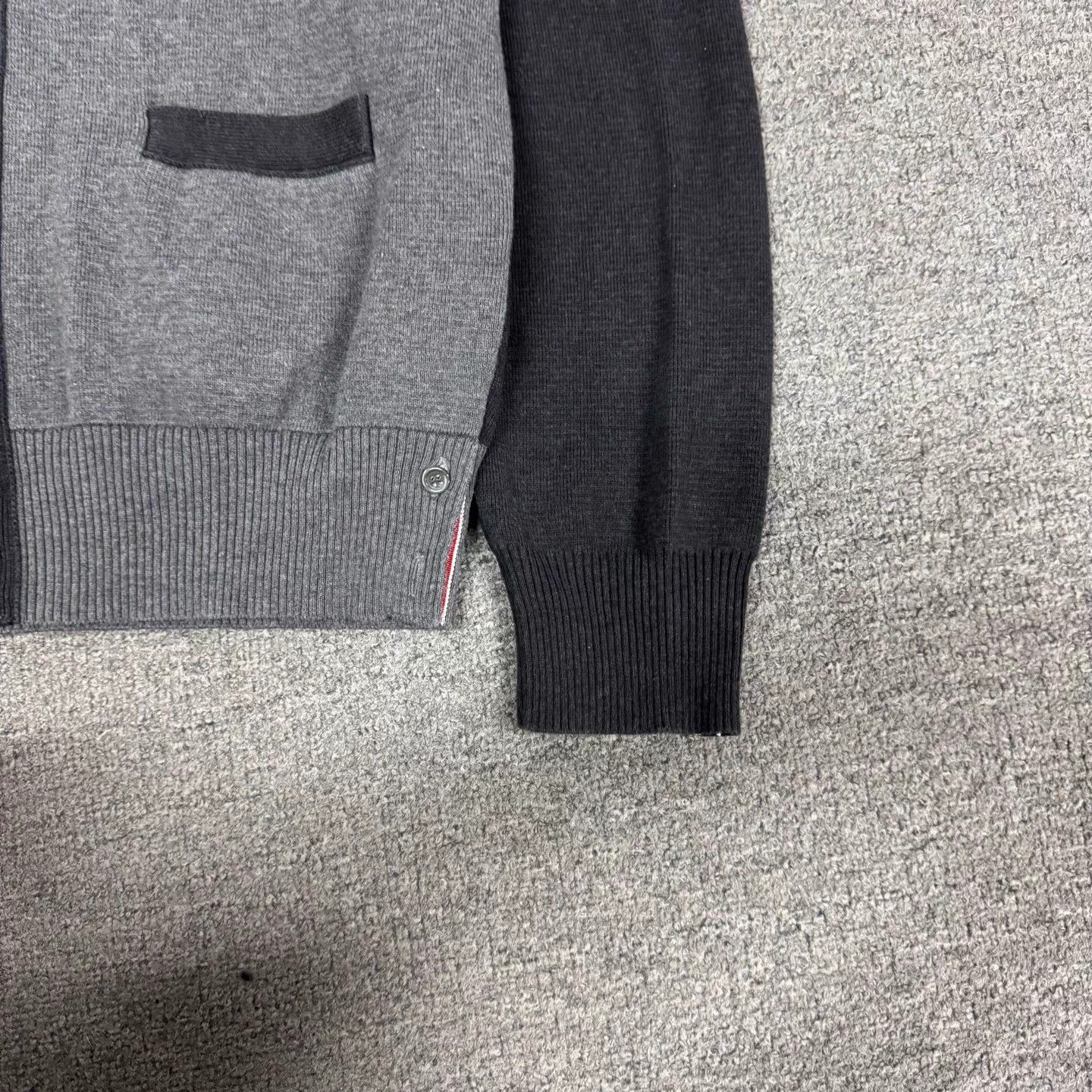 Thom Browne TB color blocked striped sleeve knit cardigan 3 Size US L / EU 52-54 / 3 - 4 Thumbnail