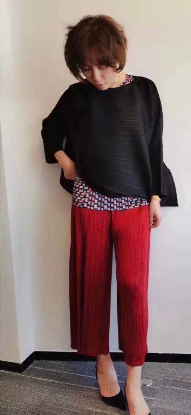 Issey Miyake Issey Miyake Red pleated pants Size 25" / US 0 / IT 36 - 1 Thumbnail