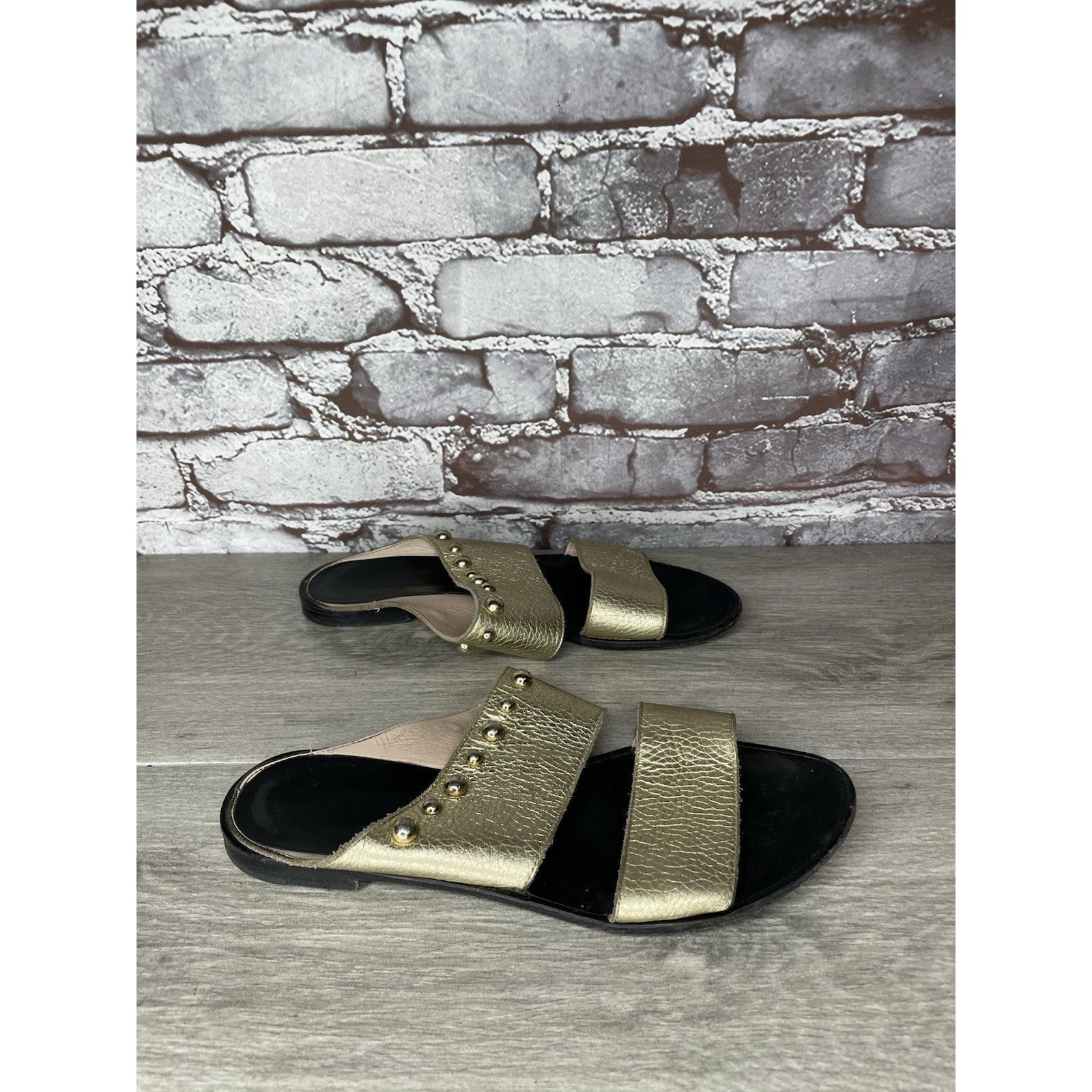 Lanvin Lanvin Gold Leather Straps Flats Slides Studded Sandals Wome Size US 8.5 / IT 38.5 - 17 Thumbnail