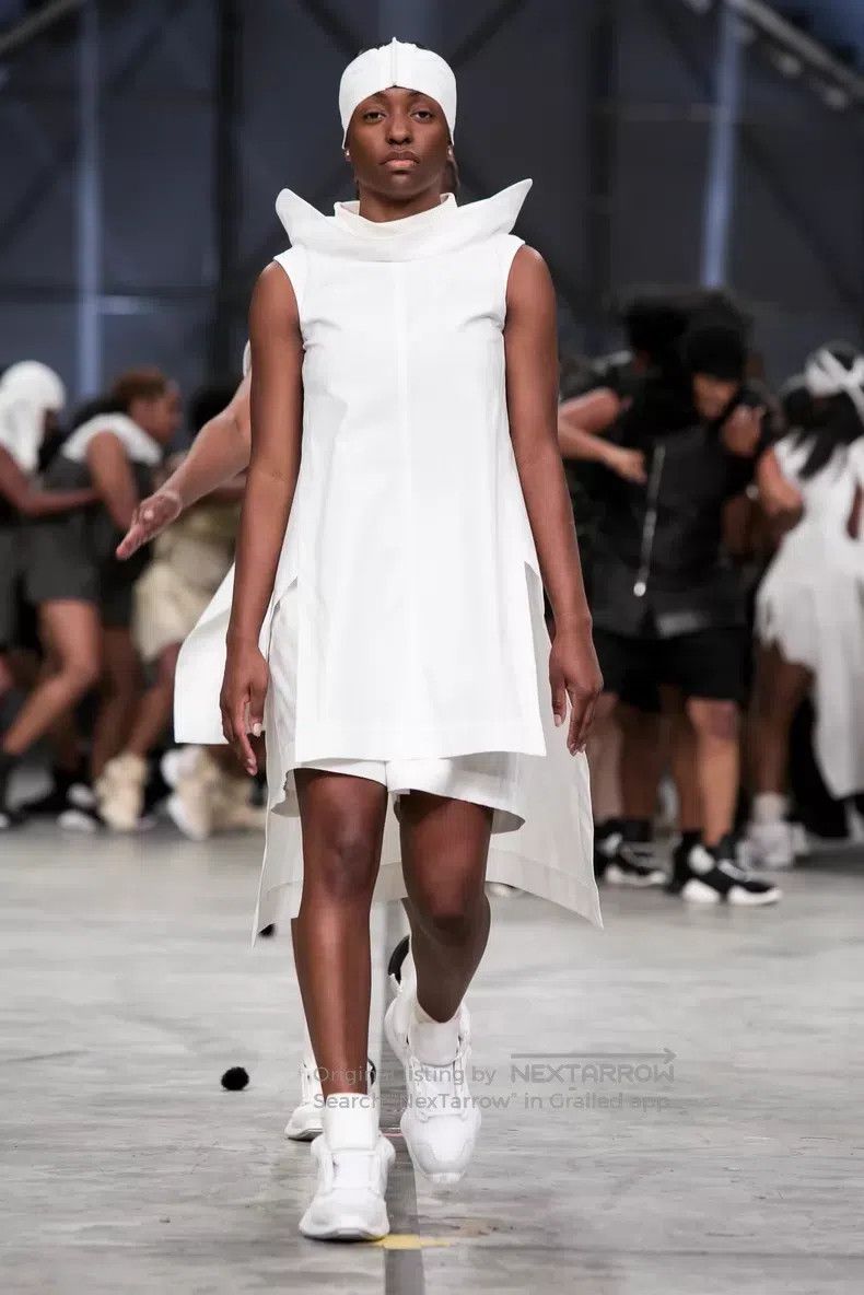 Rick Owens Rick Owens Asymmetric Geometric Collar Back Zip Sleeveless Size US XS / EU 42 / 0 - 9 Thumbnail