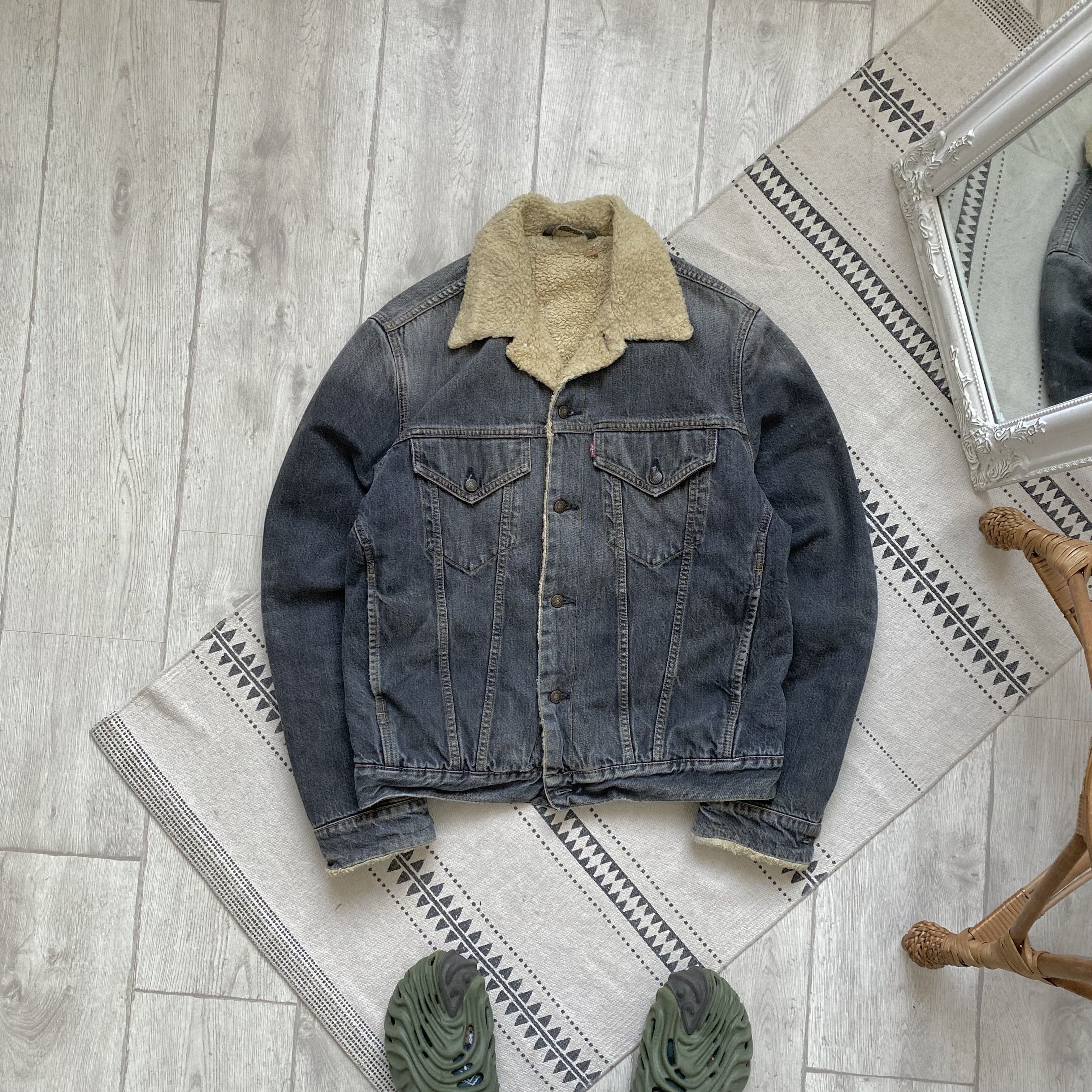 Levi's Vintage Clothing 🕷️ Vintage 00s Faded Levis Trucker Denim Sherpa jacket Y2K Size US M / EU 48-50 / 2 - 1 Thumbnail