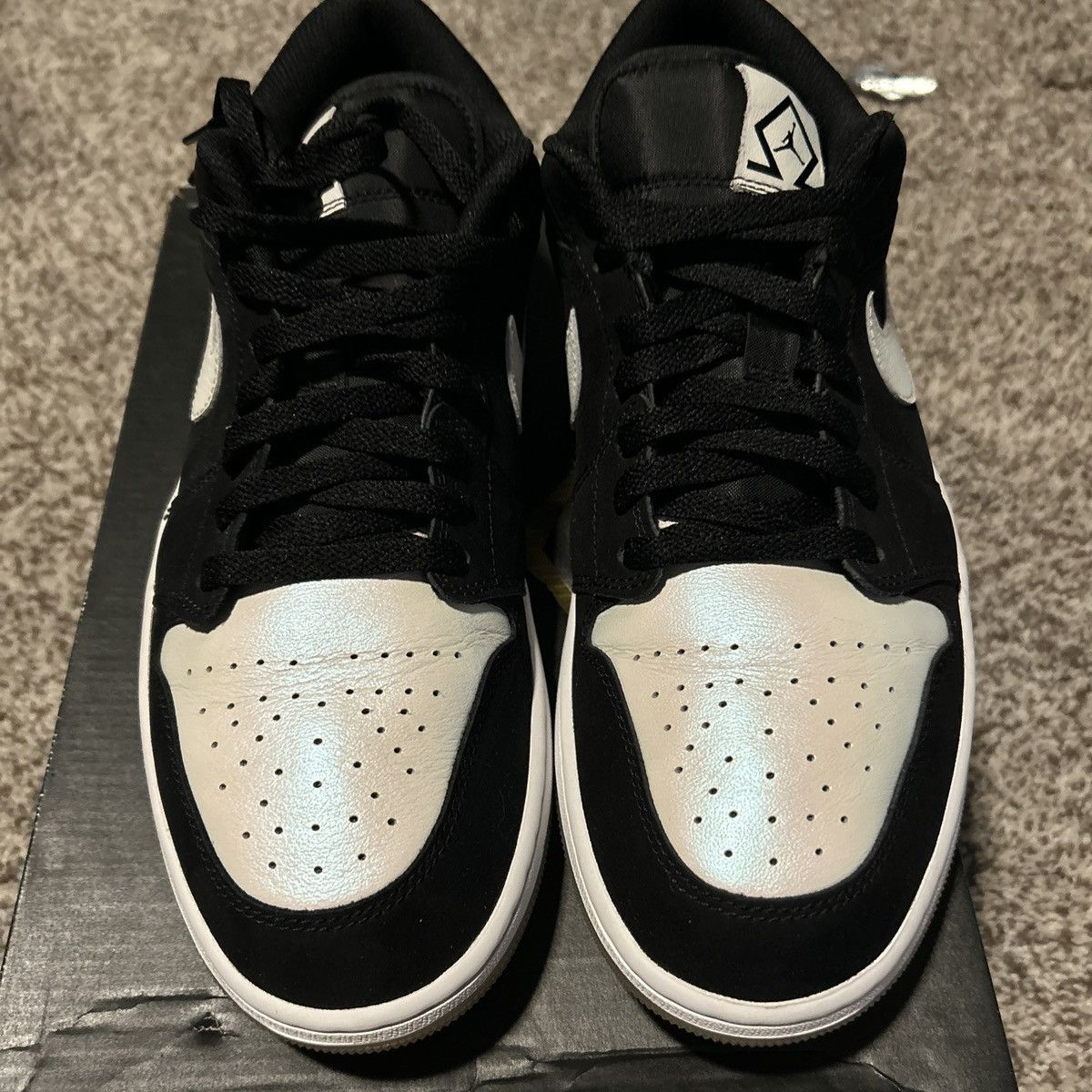 Jordan Brand Jordan 1 low Diamond Turf Size US 11 / EU 44 - 2 Thumbnail