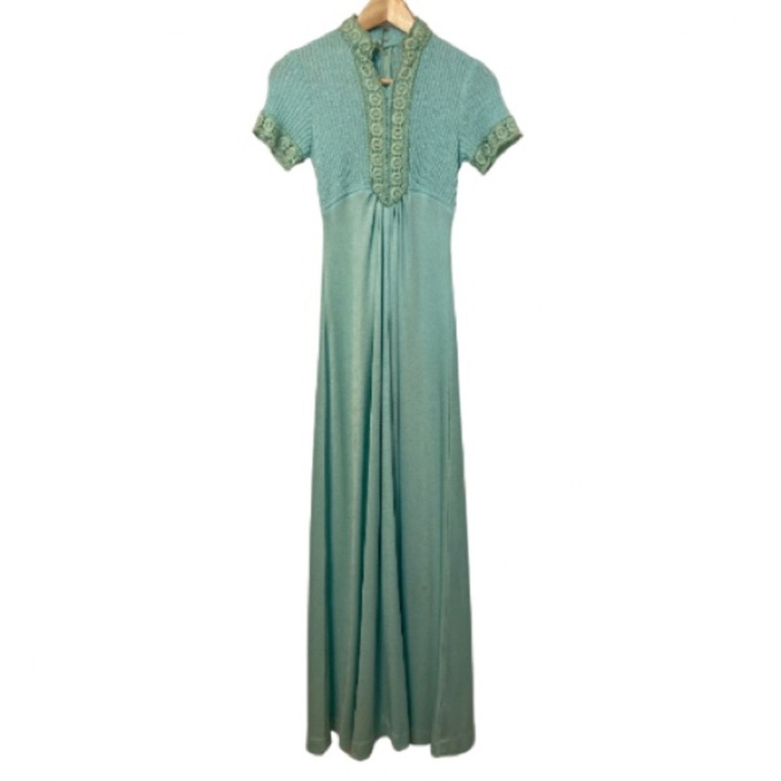 Vintage Vintage 60s 70s Elegant Empire Waist Crochet Knit Maxi Dress Size M / US 6-8 / IT 42-44 - 1 Thumbnail