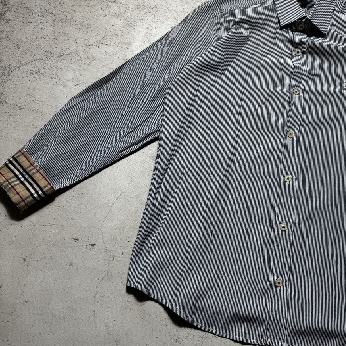 Burberry vintage burberry Signature plaid shirt with large logo. Size US M / EU 48-50 / 2 - 3 Thumbnail