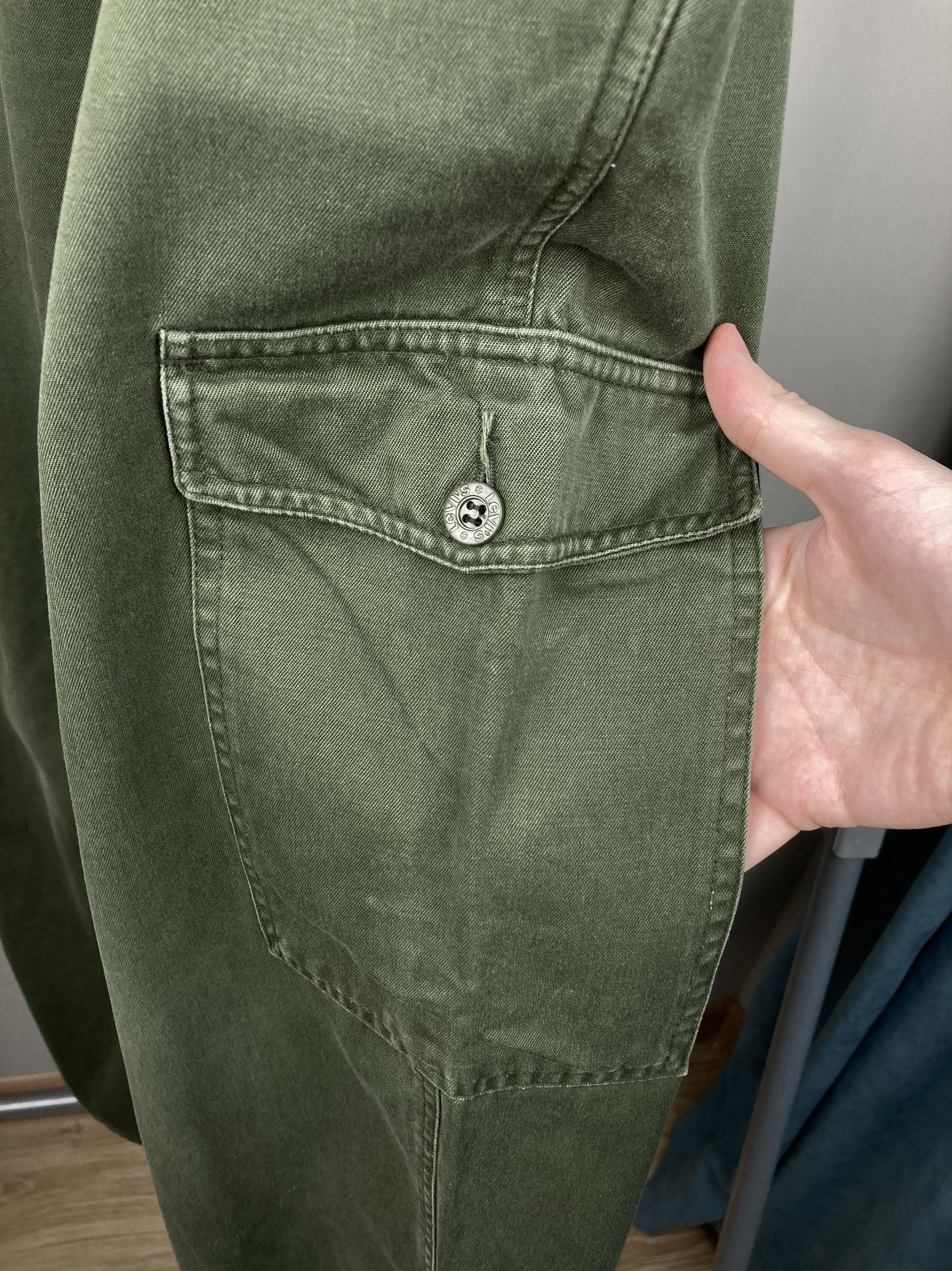 Levi's Levi's Cargo Olive 90s style Cargo Military pants Size US 34 / EU 50 - 3 Thumbnail