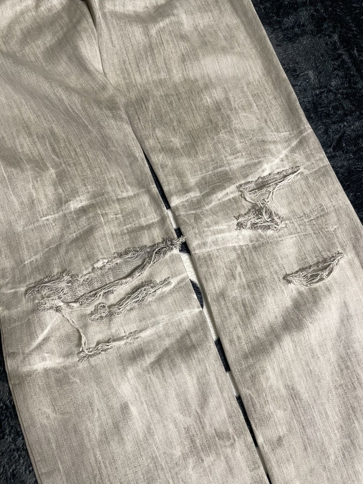 If Six Was Nine × Le Grande Bleu (L.G.B.) × Tornado Mart Tornado Mart Distressed Denim Size US 31 - 14 Thumbnail