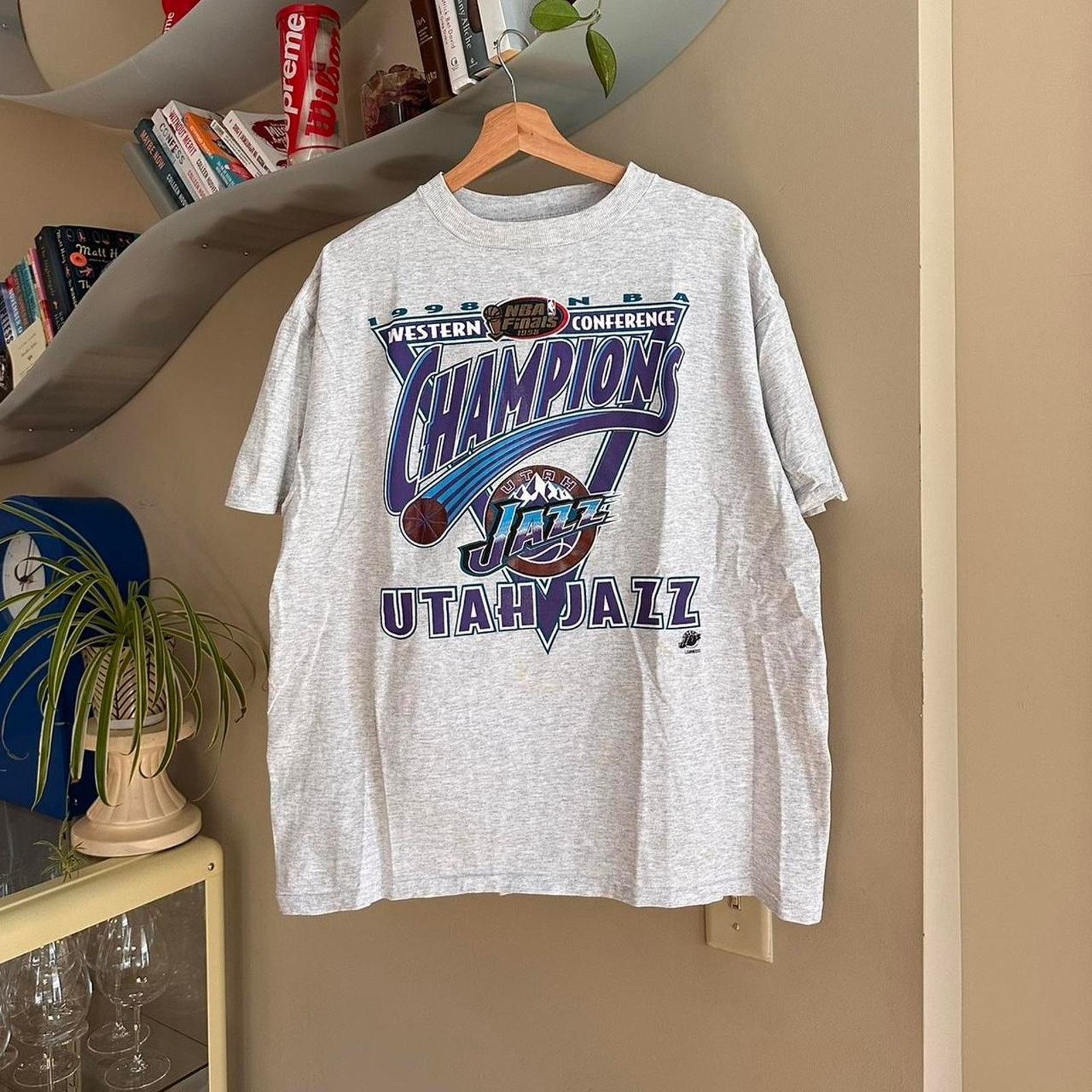 Logo 7 × Vintage Vintage 1998 Utah Jazz Shirt Size US L / EU 52-54 / 3 - 1 Thumbnail