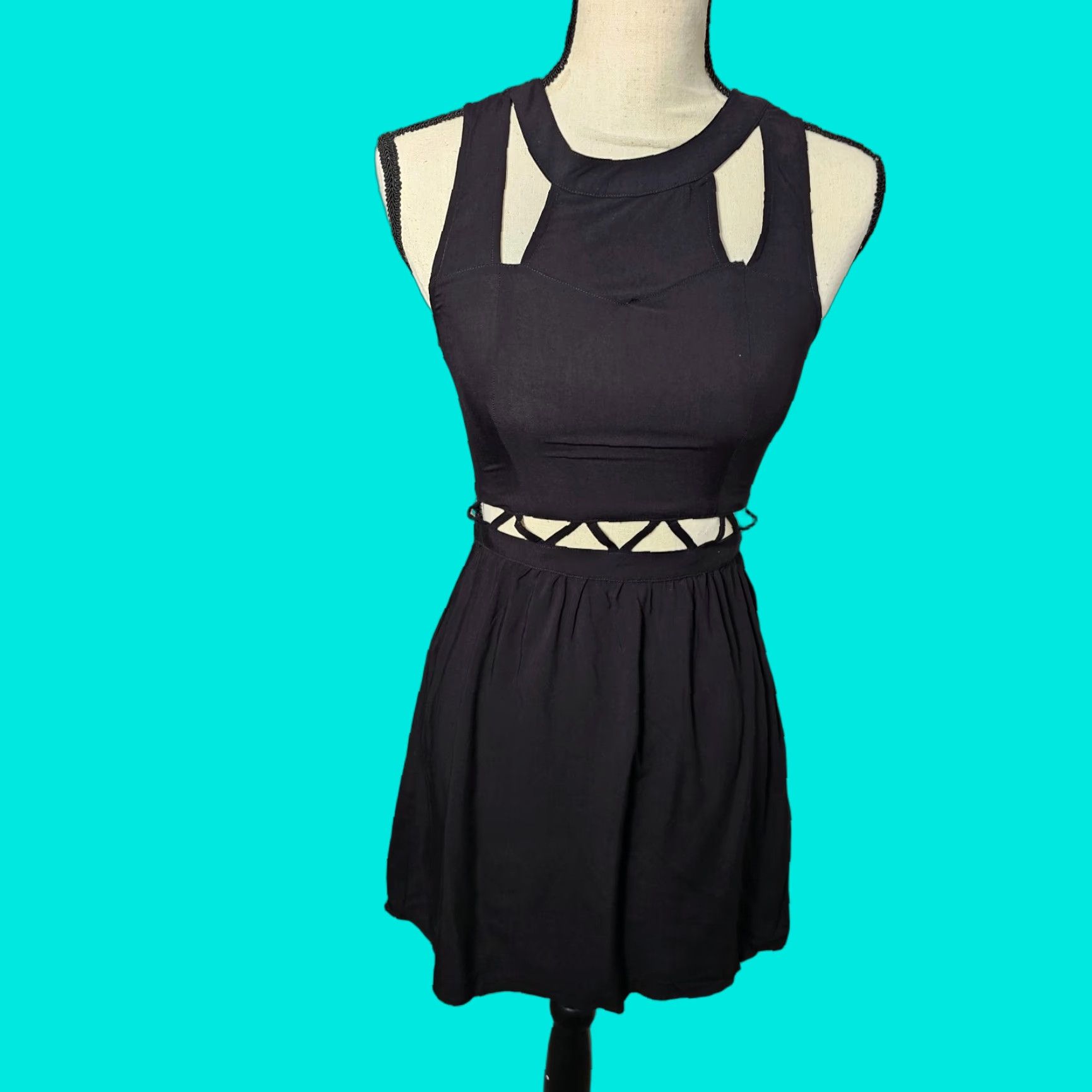 H&M H&M Divided Women's Pencil Dress Sleeveless Cut Out Black Size 2 Zipper Back Size XS / US 0-2 / IT 36-38 - 1 Thumbnail