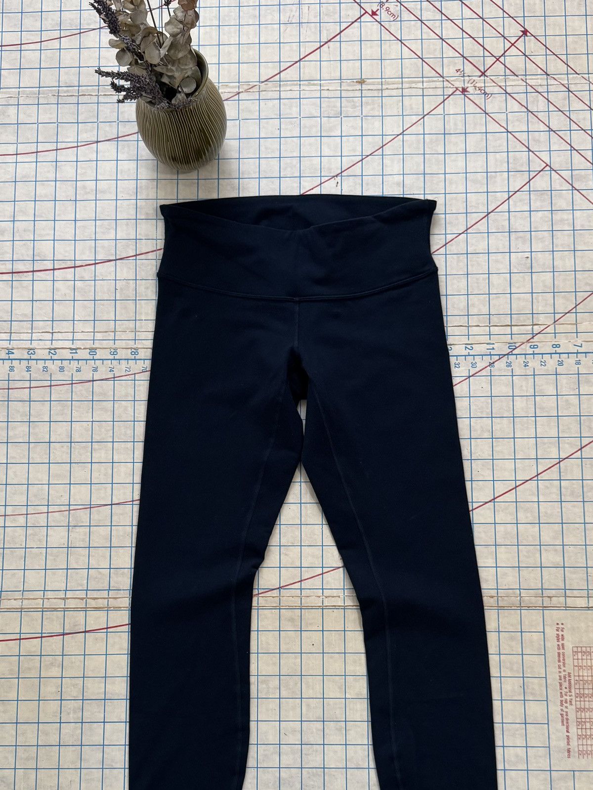Lululemon Lululemon Leggings Navy Women’s Size 6 Size 28" / US 6 / IT 42 - 3 Thumbnail