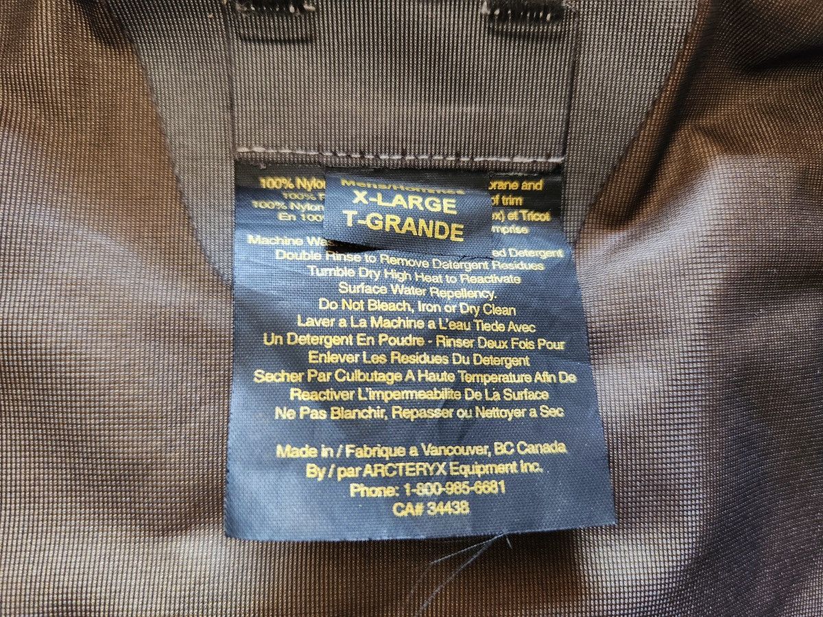 Arc'teryx Arc’teryx Alpha SV 1st Edition Gold Label 1999 Red Deadstock Size US XL / EU 56 / 4 - 4 Thumbnail