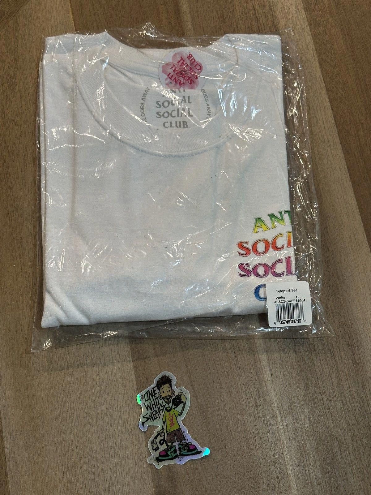Anti Social Social Club Anti Social Social Club Teleport Gradient Tee Size XL Size US XL / EU 56 / 4 - 4 Thumbnail