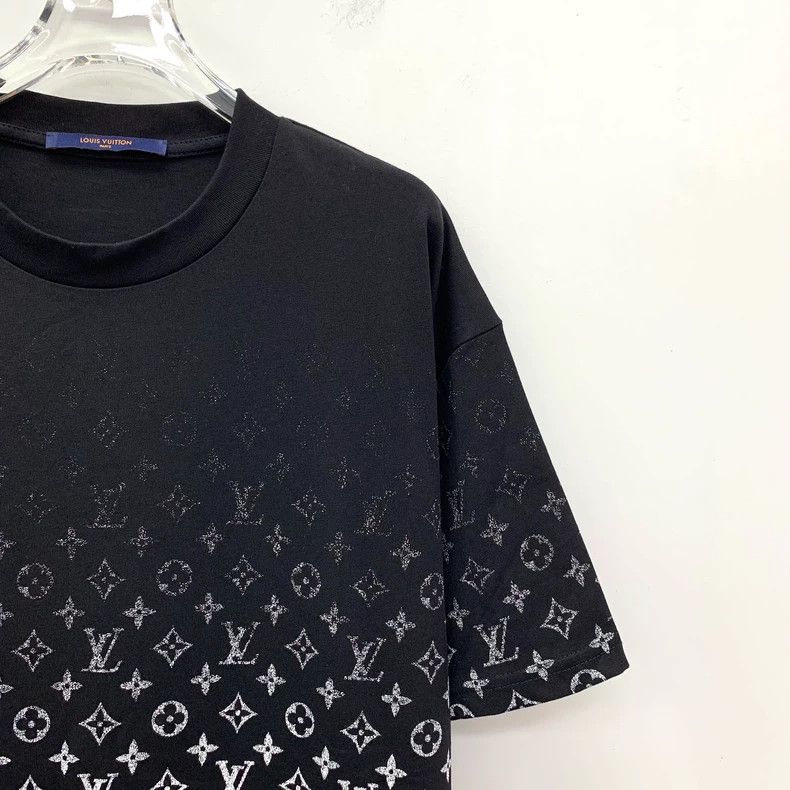 Louis Vuitton Louis Vuitton Black logo, full print, cotton, crewneck, sh Size US M / EU 48-50 / 2 - 3 Thumbnail