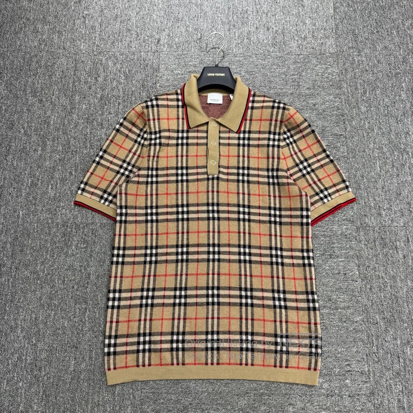 Burberry BURBERRY Checkered wool short-sleeved shirt| Size L / US 10 / IT 46 - 1 Thumbnail