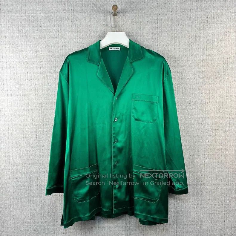 Balenciaga Balenciaga Single-Button Loose Long Sleeve Silk Shirt Size XS / US 0-2 / IT 36-38 - 1 Thumbnail
