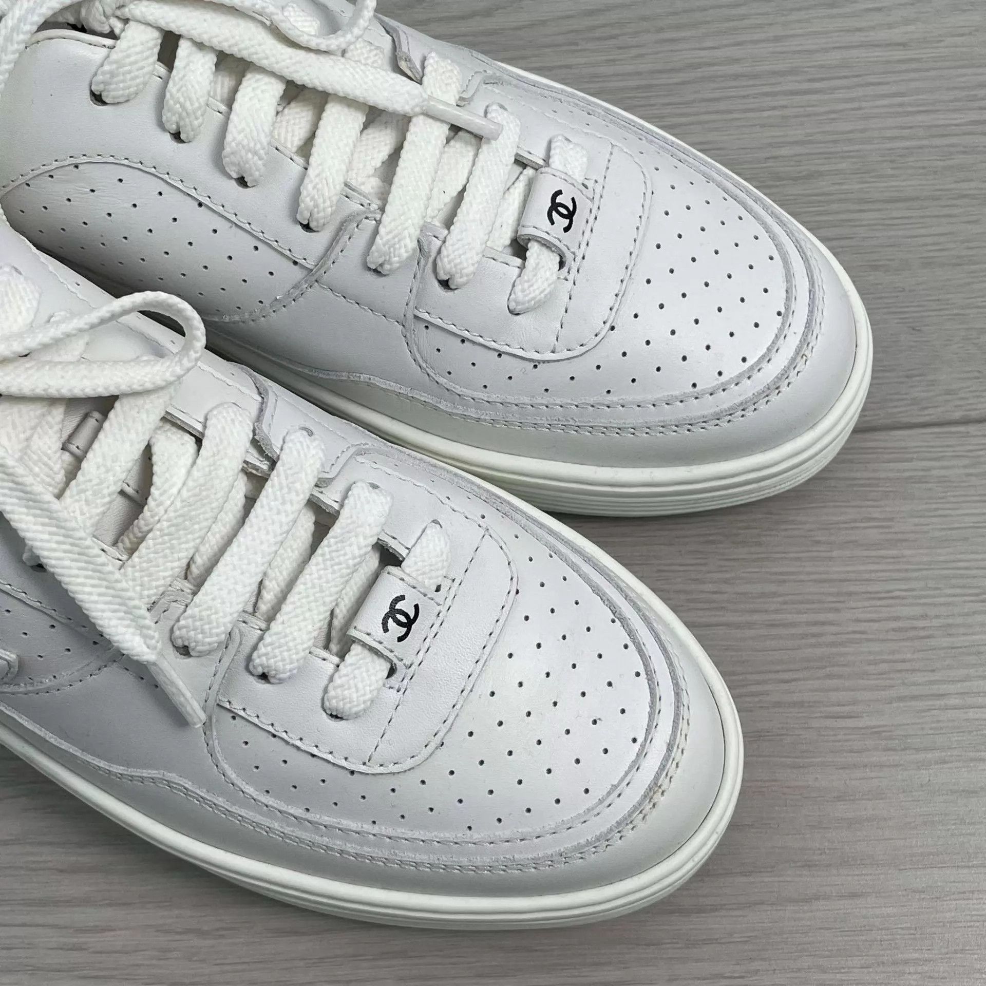 Chanel Chanel white calfskin sneakers size 37 Size US 6.5 / IT 36.5 - 4 Thumbnail