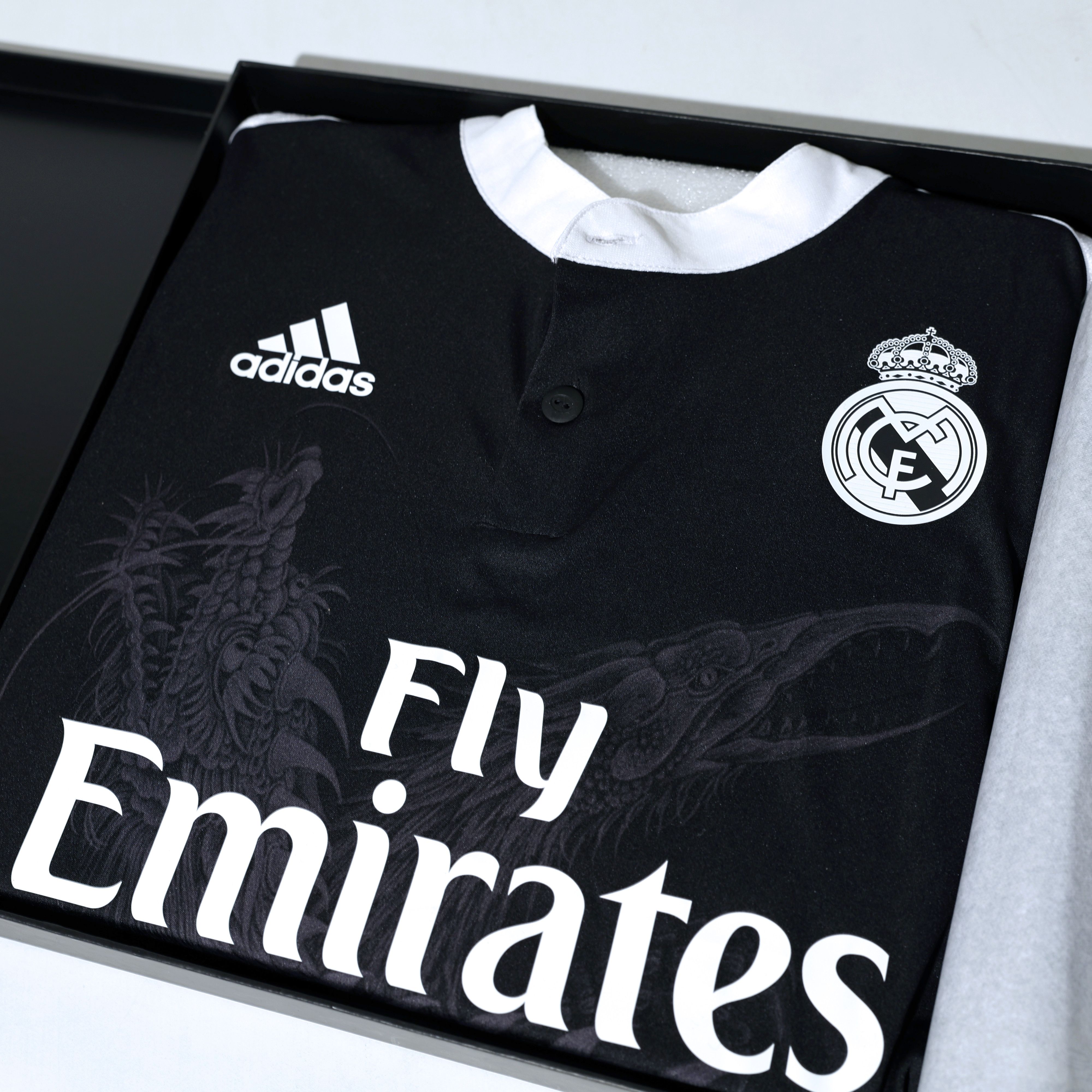 Adidas Limited Edition Y3 Real Madrid 3rd Shirt 2014 - 2015 Size US L / EU 52-54 / 3 - 12 Thumbnail
