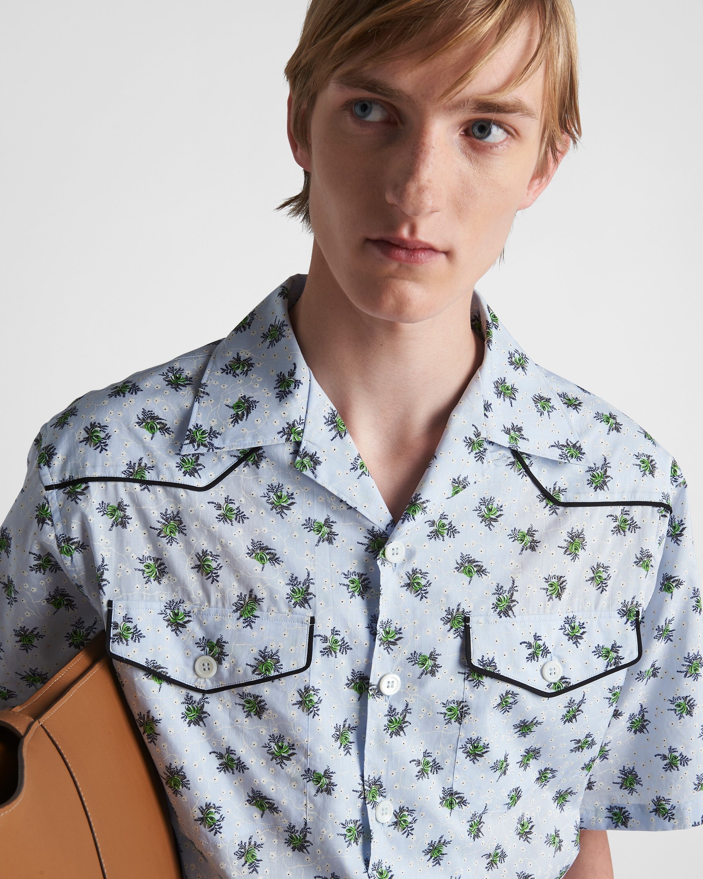 Prada o1bcso1str1025 Batista Edelweis Short-Sleeved Shirt Size US L / EU 52-54 / 3 - 3 Thumbnail