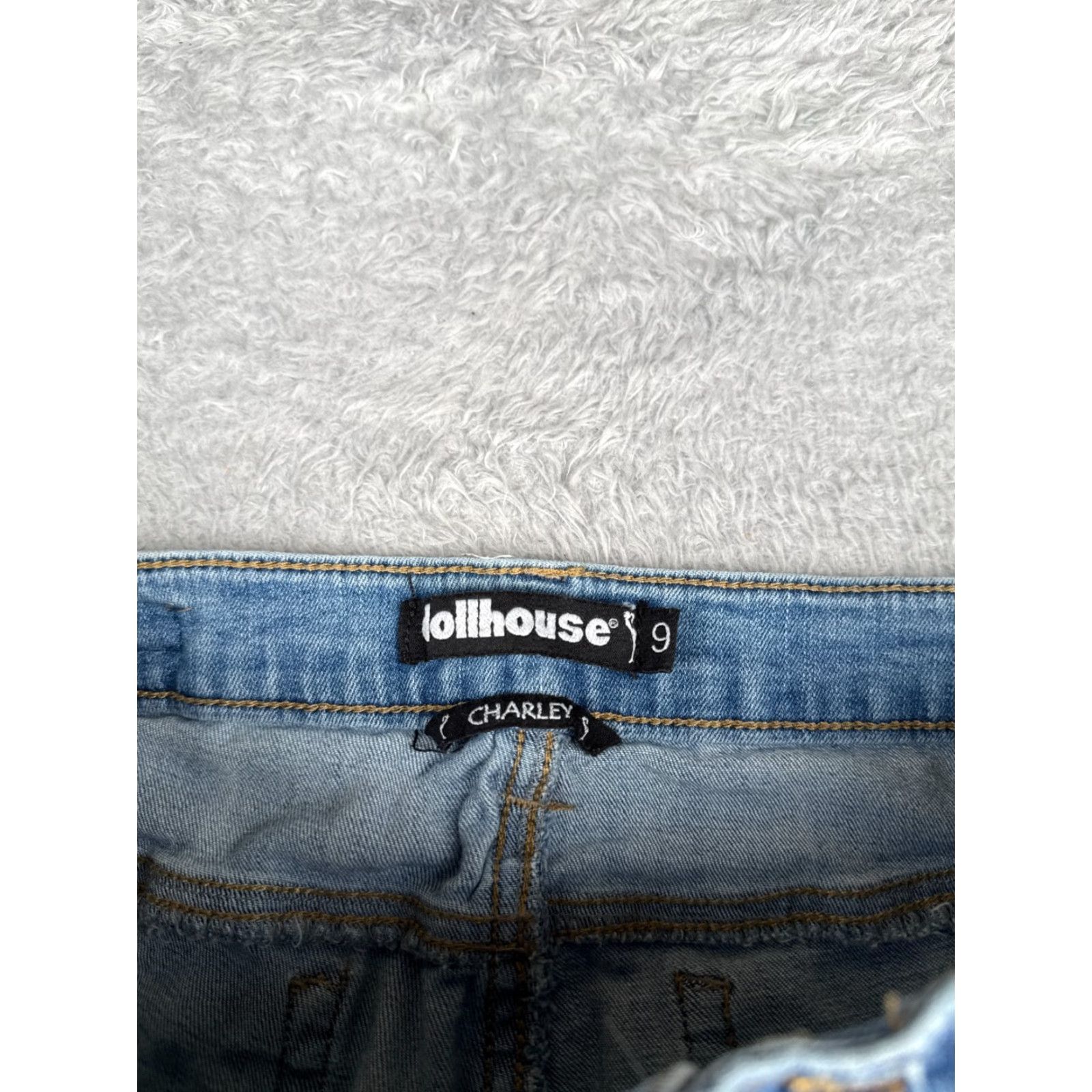 Vintage Dollhouse Jeans Juniors 9 Denim Blue Skinny Tapered Distressed 28x26 Jeans Womens Girls Mens Size 30" / US 8 / IT 44 - 6 Thumbnail