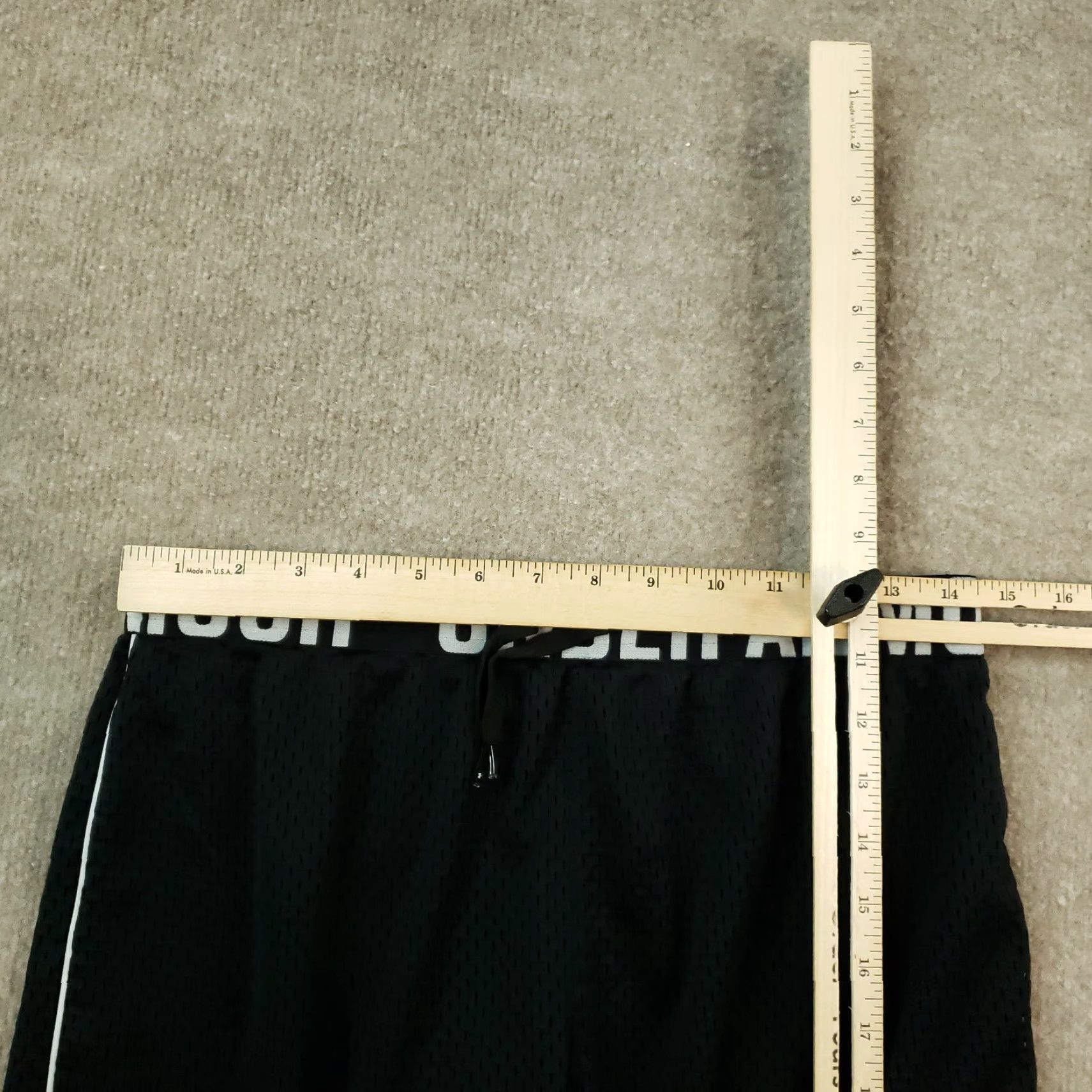 Under Armour Under Armour Sweat Shorts Mens Medium Black Drawstring Waist Size US 30 / EU 46 - 5 Thumbnail