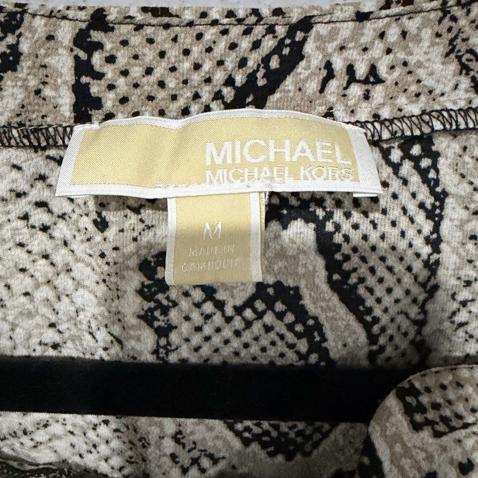 Michael Kors Michael Michael Kors Snakeskin V-Neck Blouse Size Medium Size M / US 6-8 / IT 42-44 - 6 Thumbnail