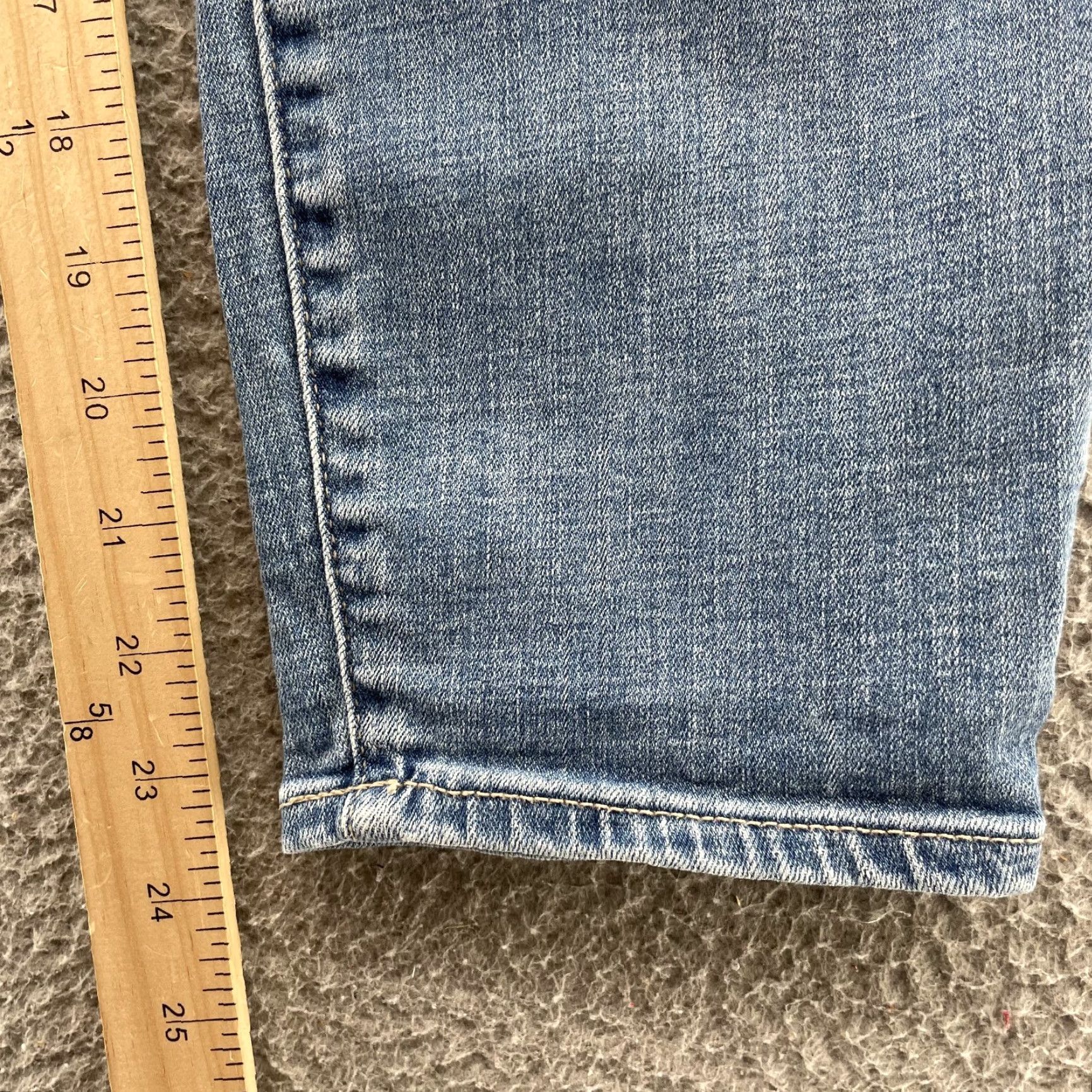 Lucky Brand Lucky Brand Jeans Women's 12/31 Mid Rise Crop Ava Denim Classic Comfort 90s Blue Size 34" / US 12 / IT 48 - 3 Thumbnail