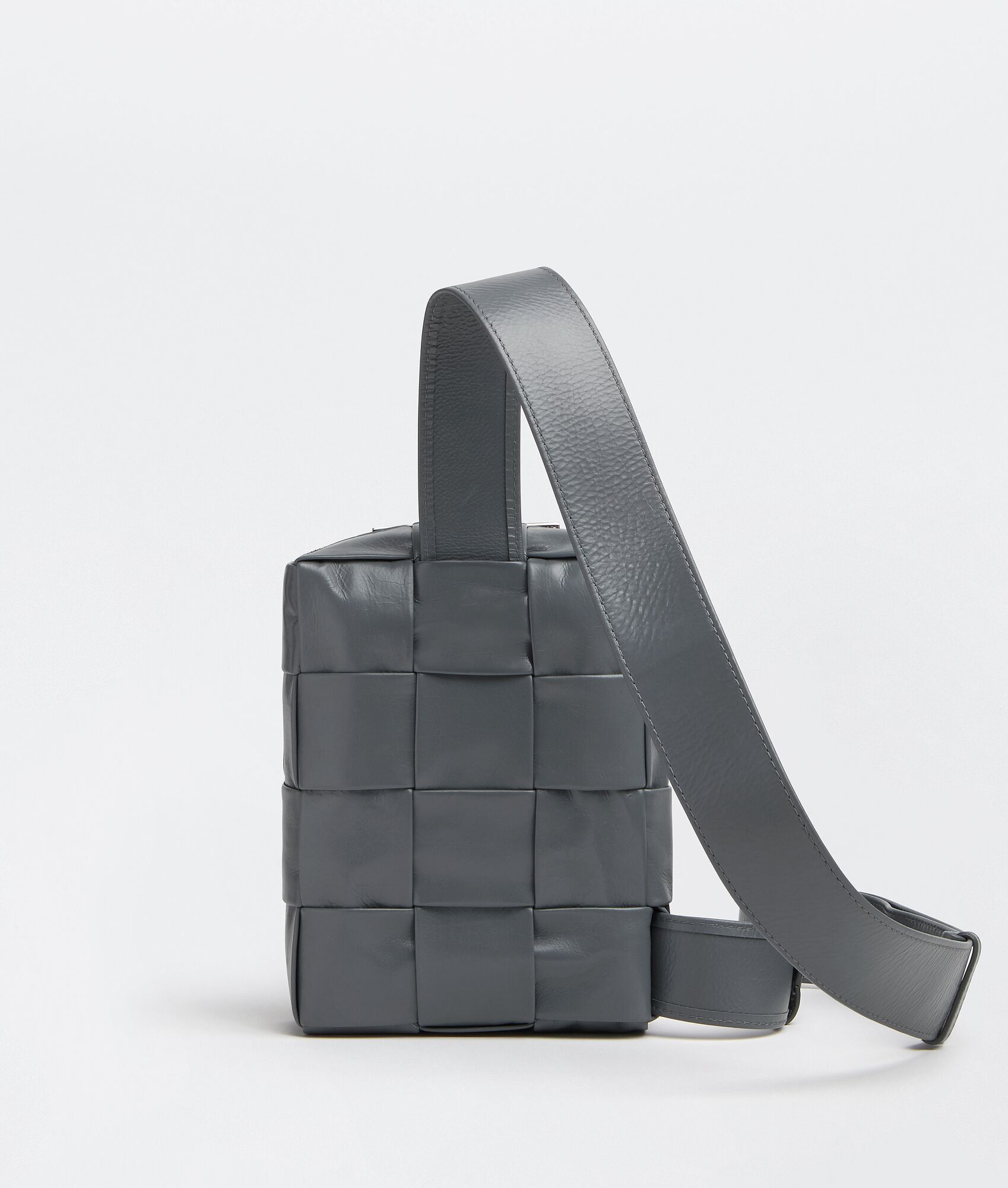 Bottega Veneta o1n1vont0225 Size: OS / Cassette Bag in Slate Grey Size ONE SIZE - 4 Thumbnail