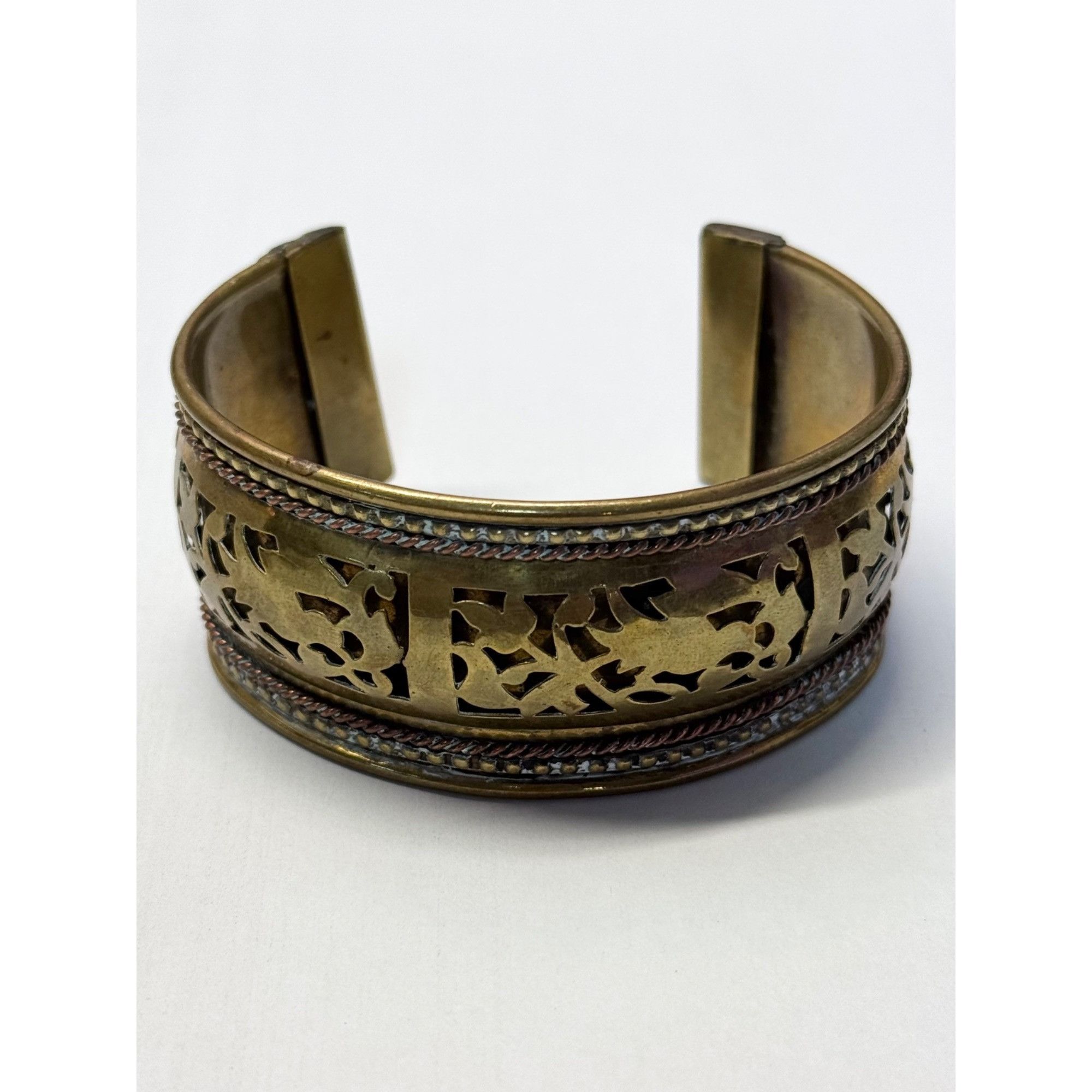 Vintage Vintage pierced brass cuff bracelet Size ONE SIZE - 1 Thumbnail