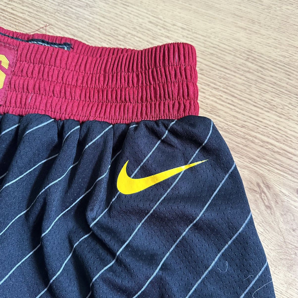 NBA × Nike Nike X Cavaliers Cleveland NBA basket shorts Size US 35 - 2 Thumbnail