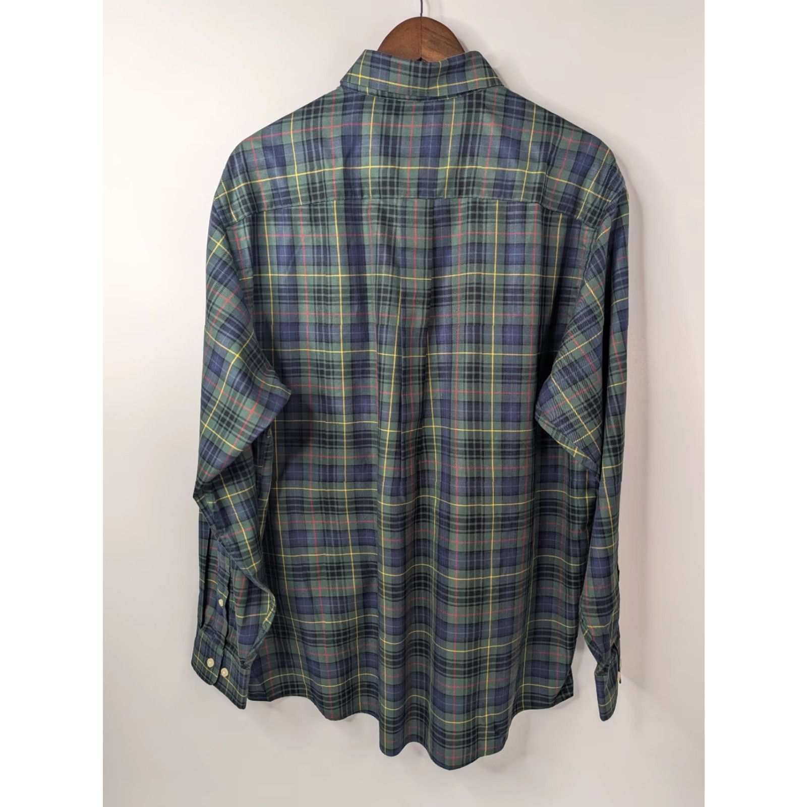 Jos. A. Bank Jos. A. Bank Traveler Mens Large Black Plaid Long Sleeve Button-Down Shirt Size US L / EU 52-54 / 3 - 4 Thumbnail