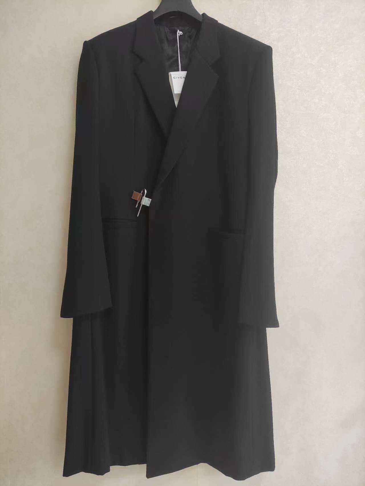 Givenchy Givenchy First Gen Runway Twill Lock Coat Size US M / EU 48-50 / 2 - 1 Thumbnail